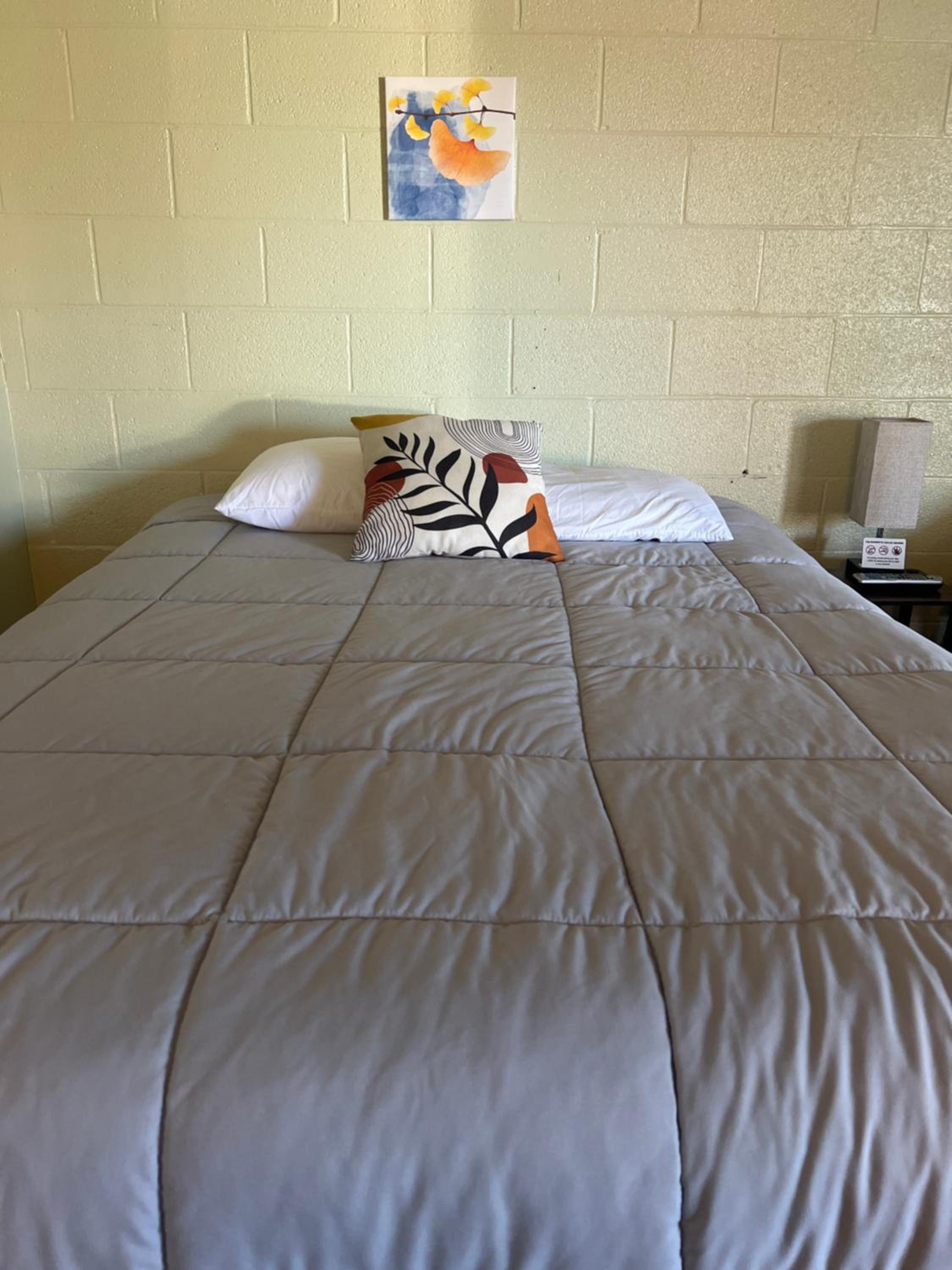 Queen Room with Two Queen Beds photo 2
