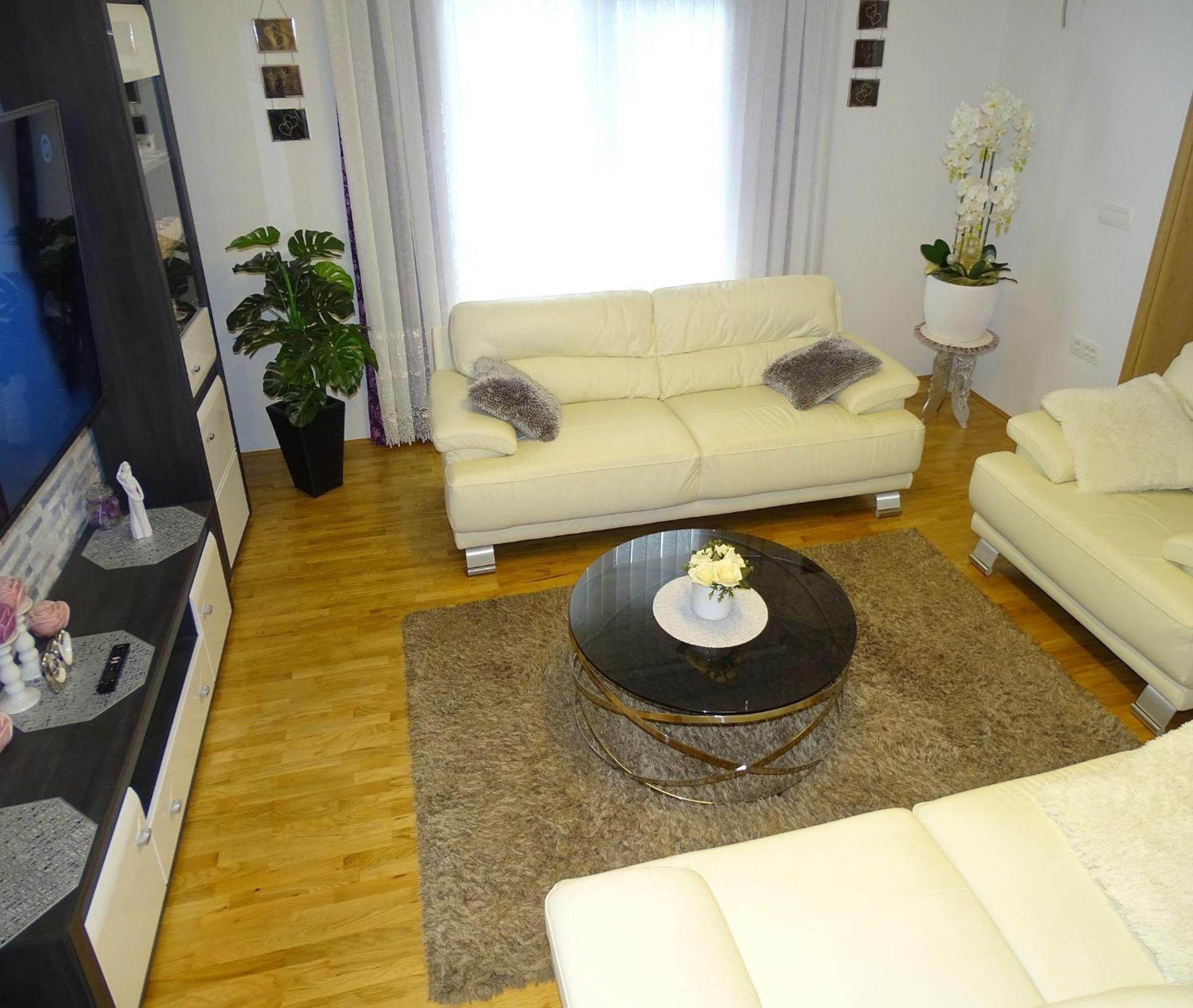 Apartment photo 3