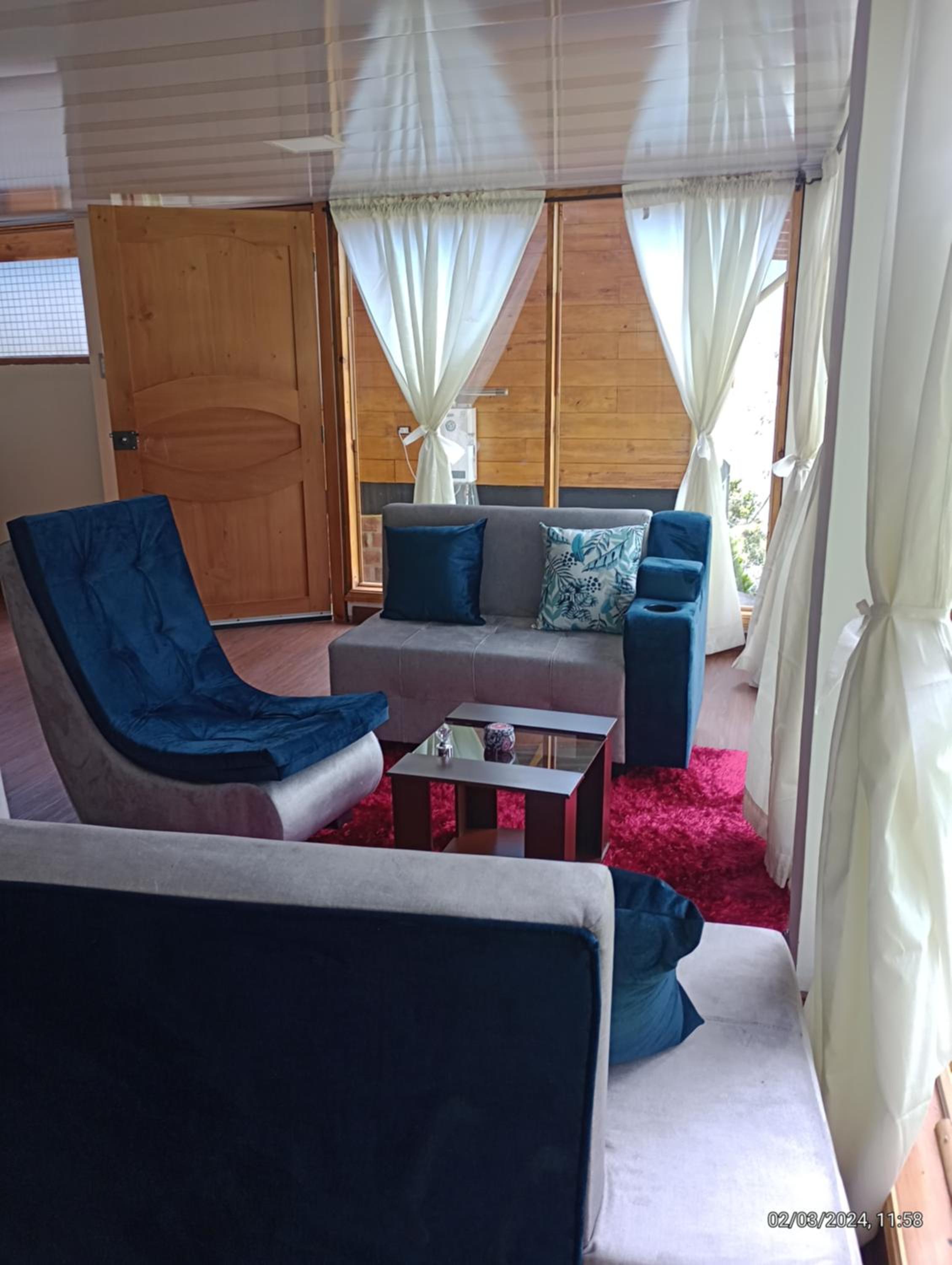 One-Bedroom House photo 1
