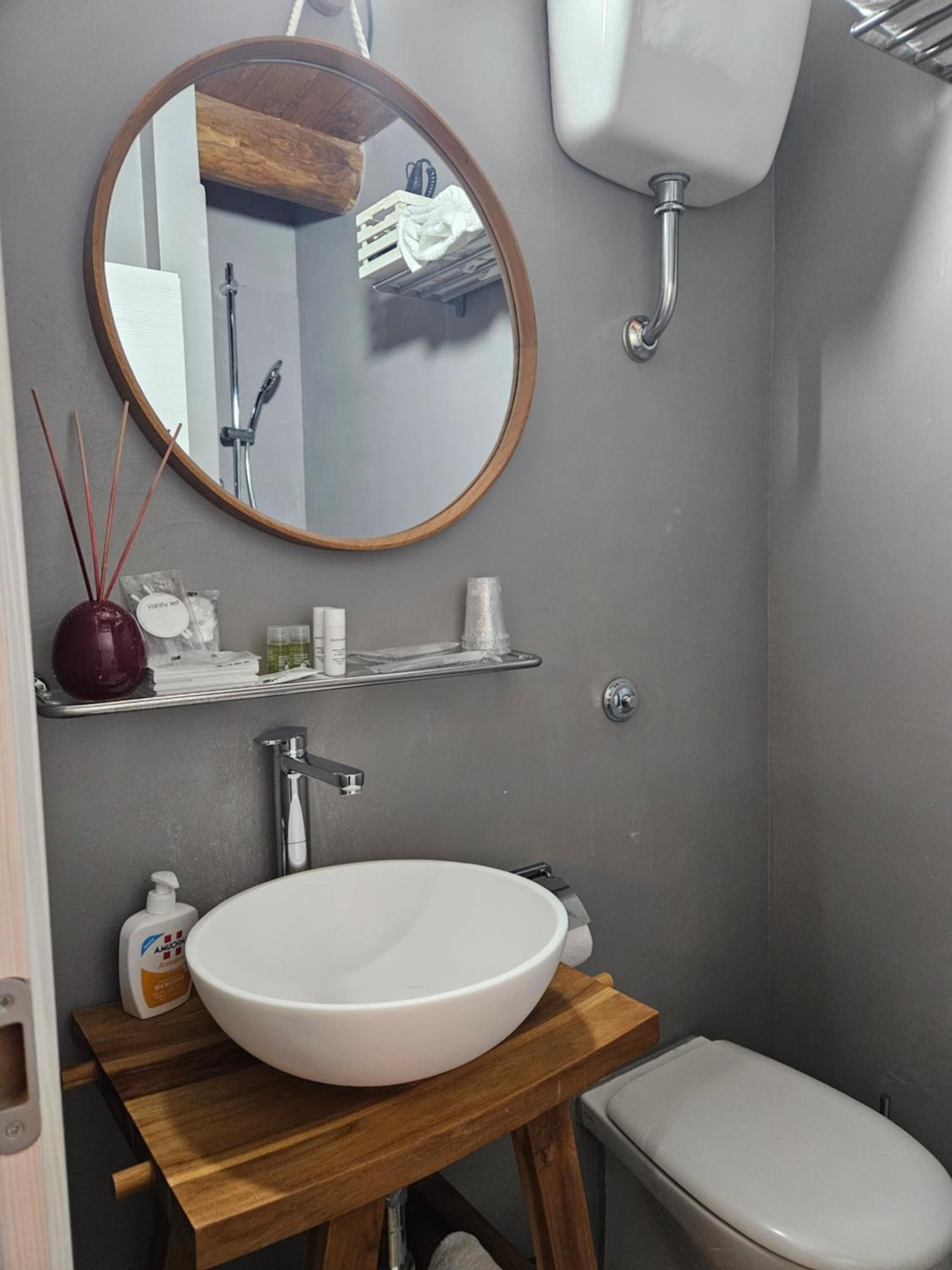King Room with Spa Bath - Photo 12