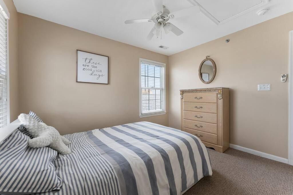 Three-Bedroom House photo 2