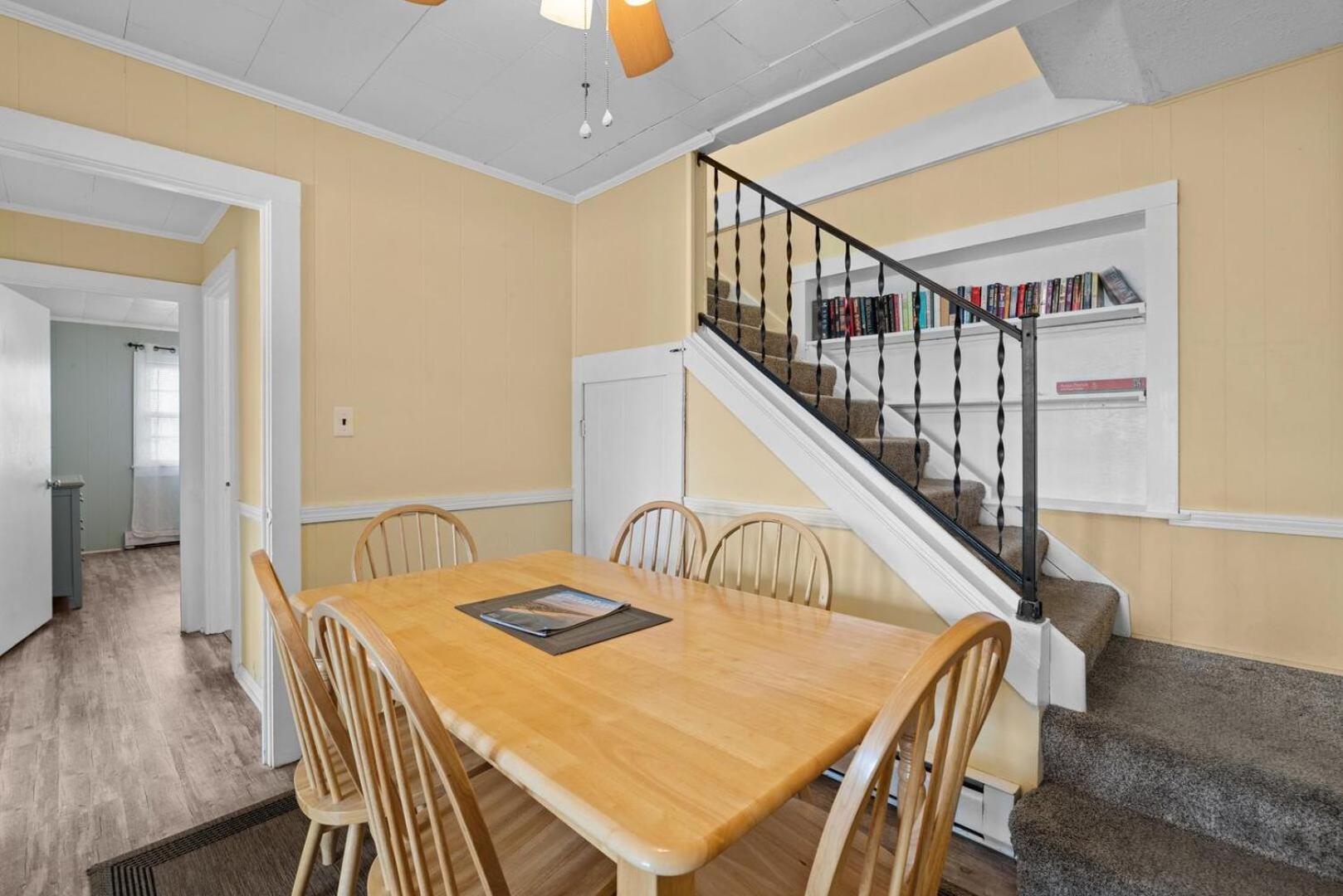 Three-Bedroom House photo 2