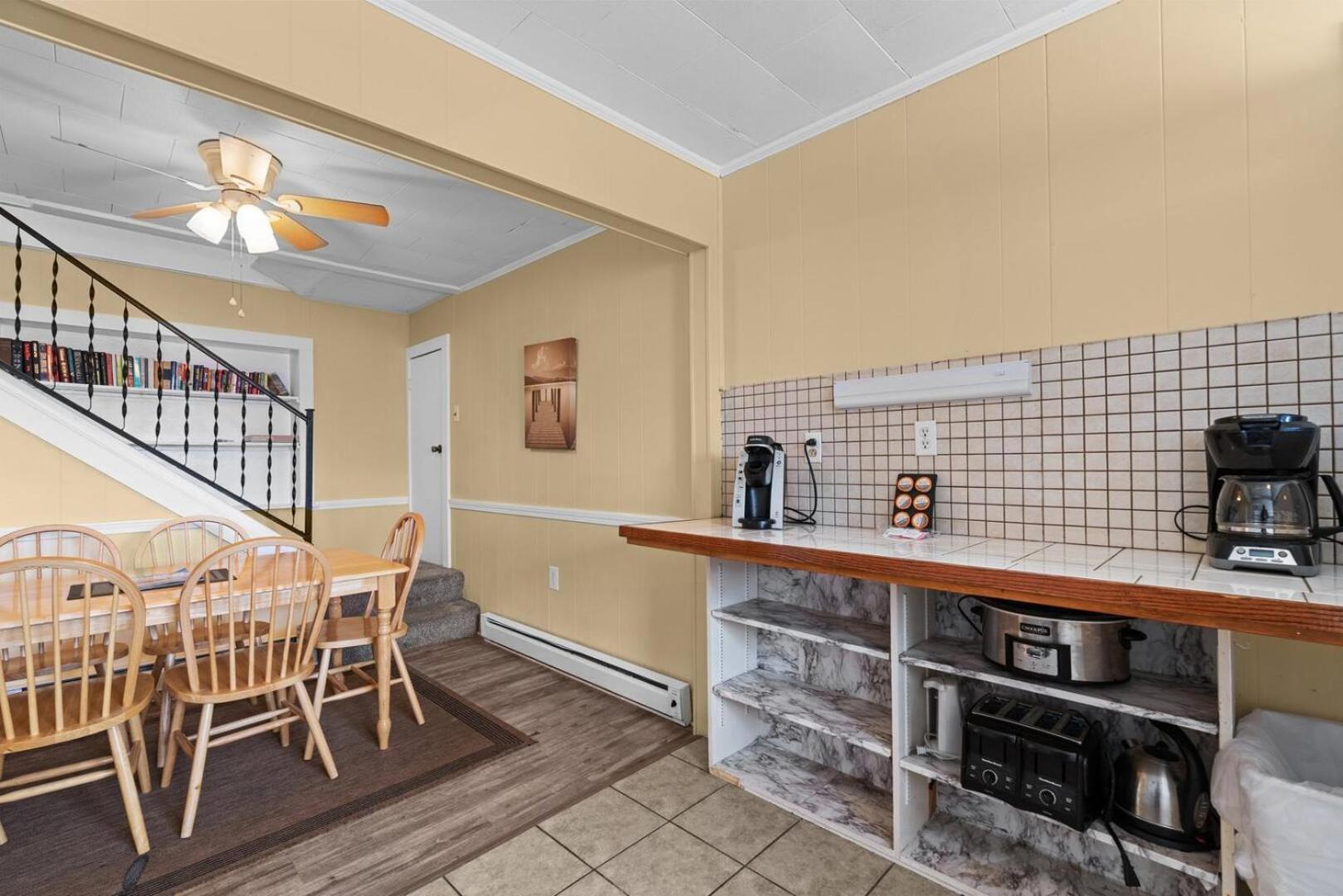 Three-Bedroom House photo 3