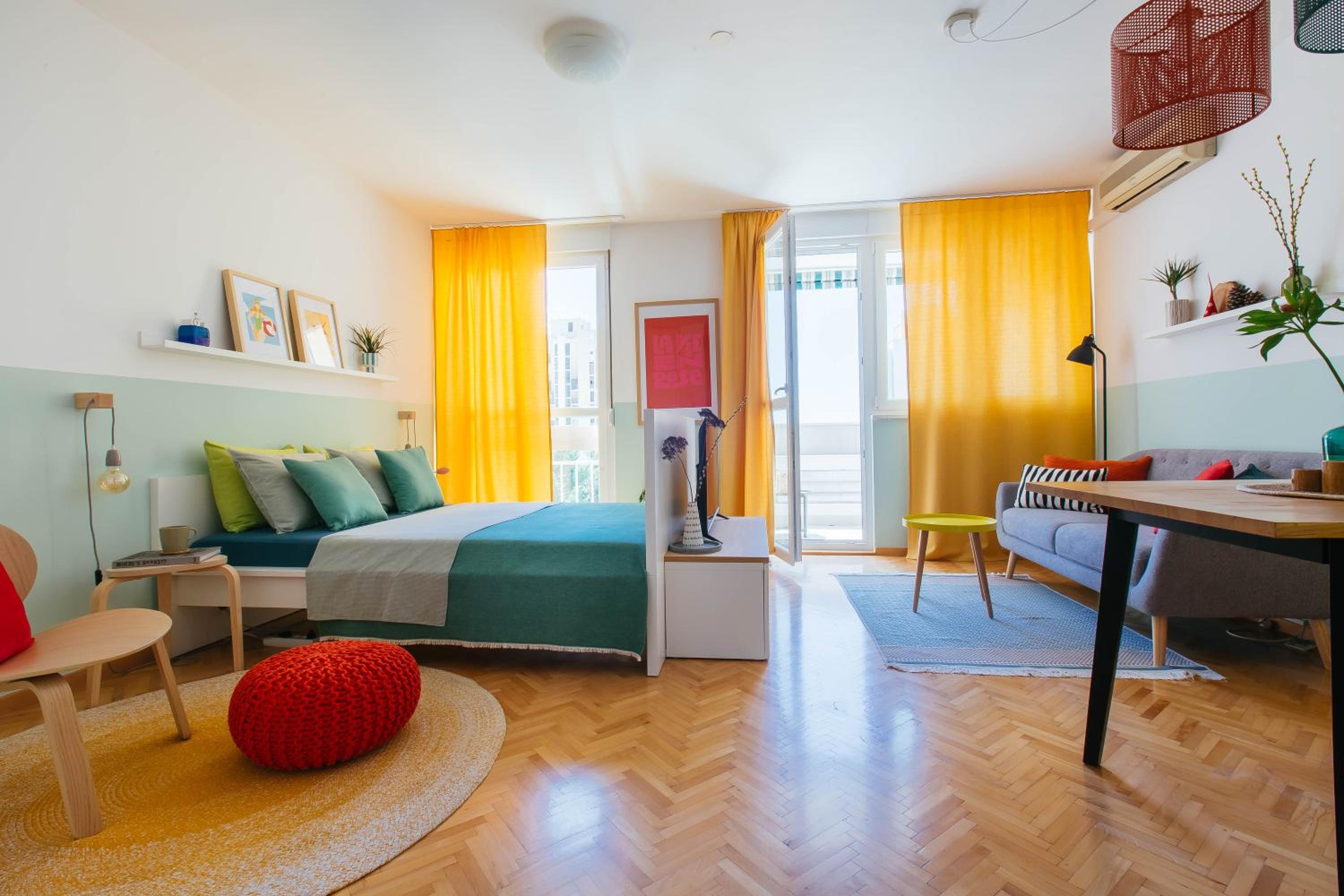 One-Bedroom Apartment