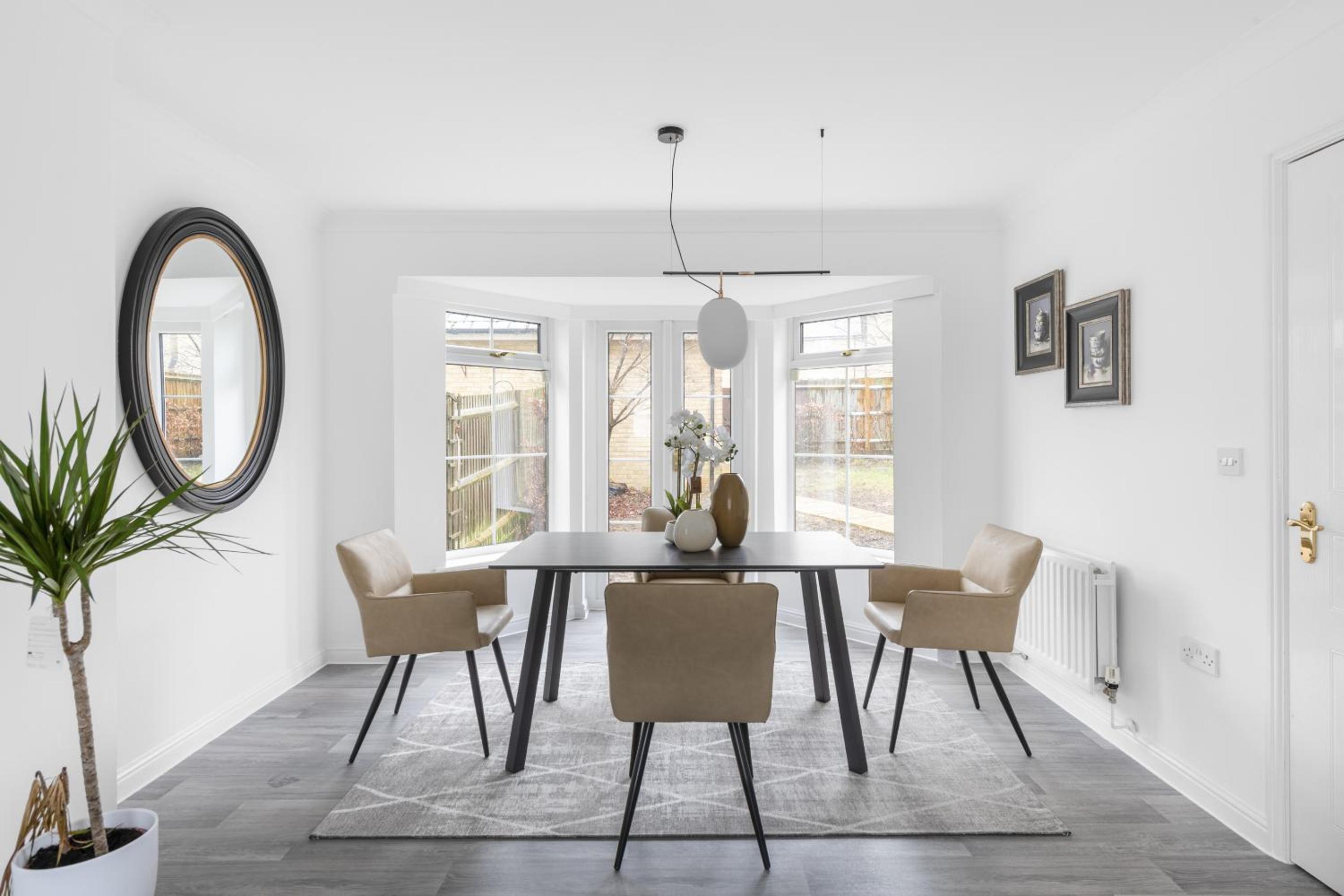 Three-Bedroom House photo 1