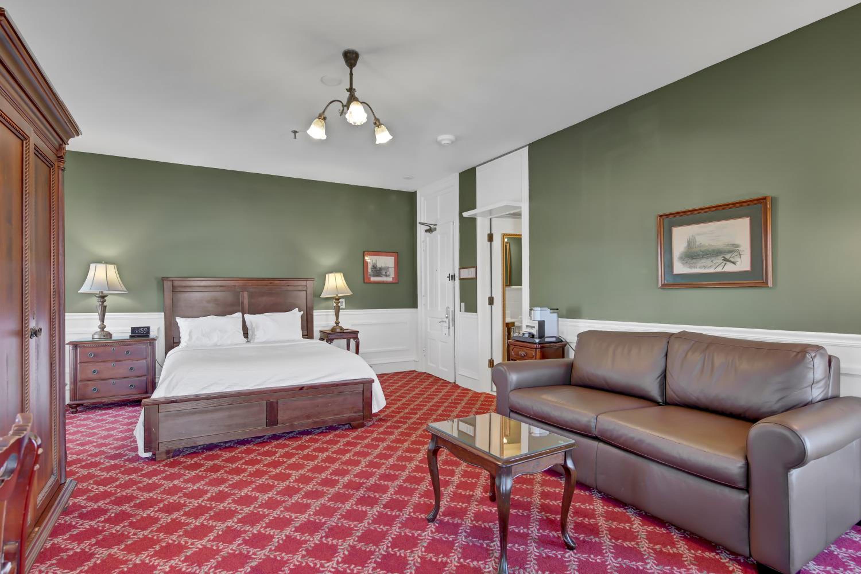 Queen Room