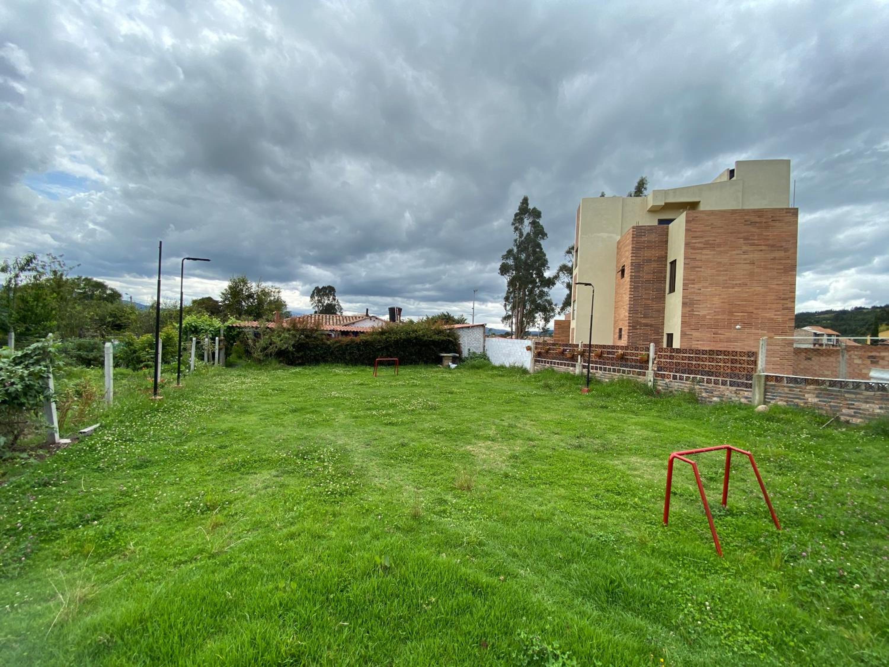 Four-Bedroom House photo 3