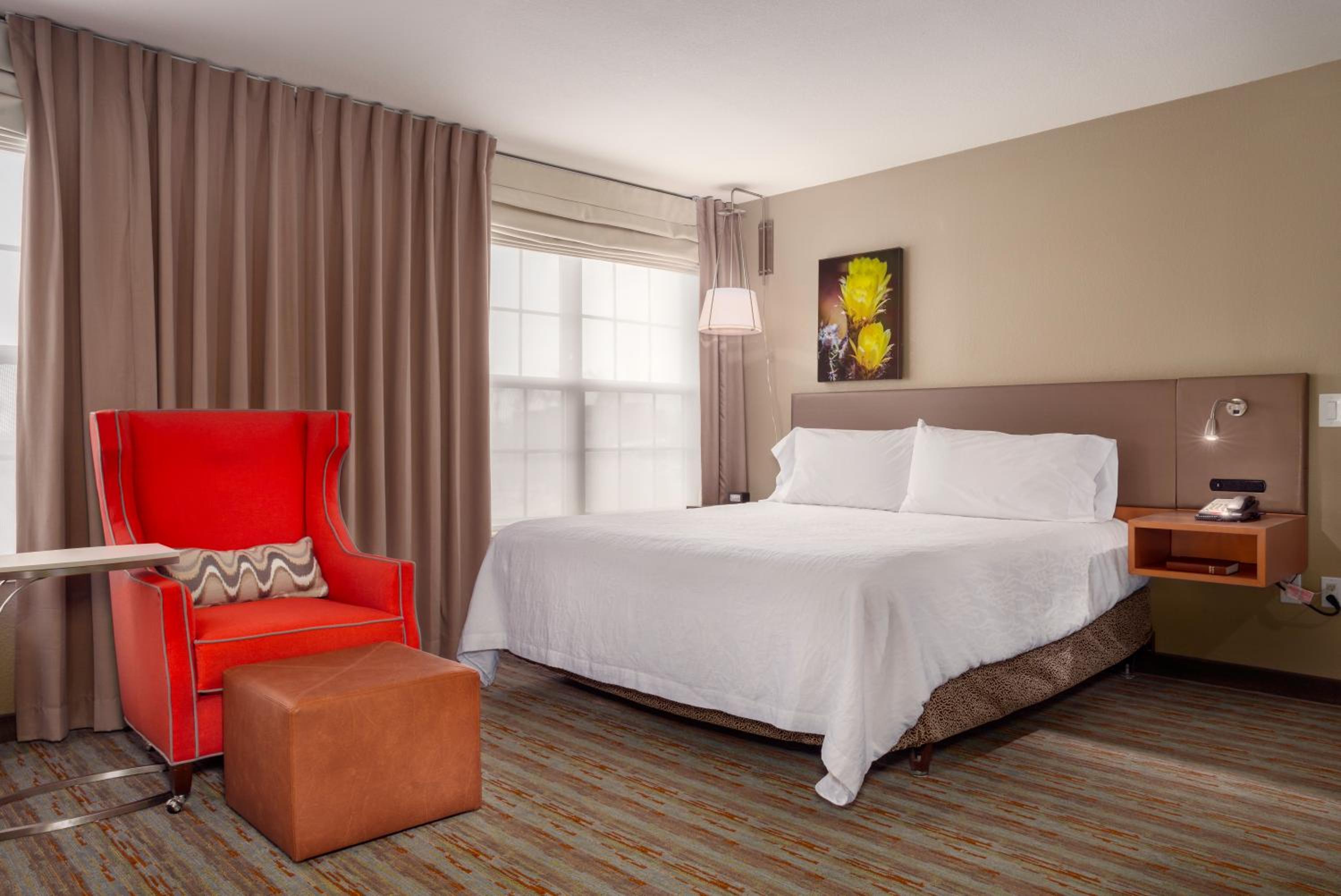 Deluxe King Room - Photo 3