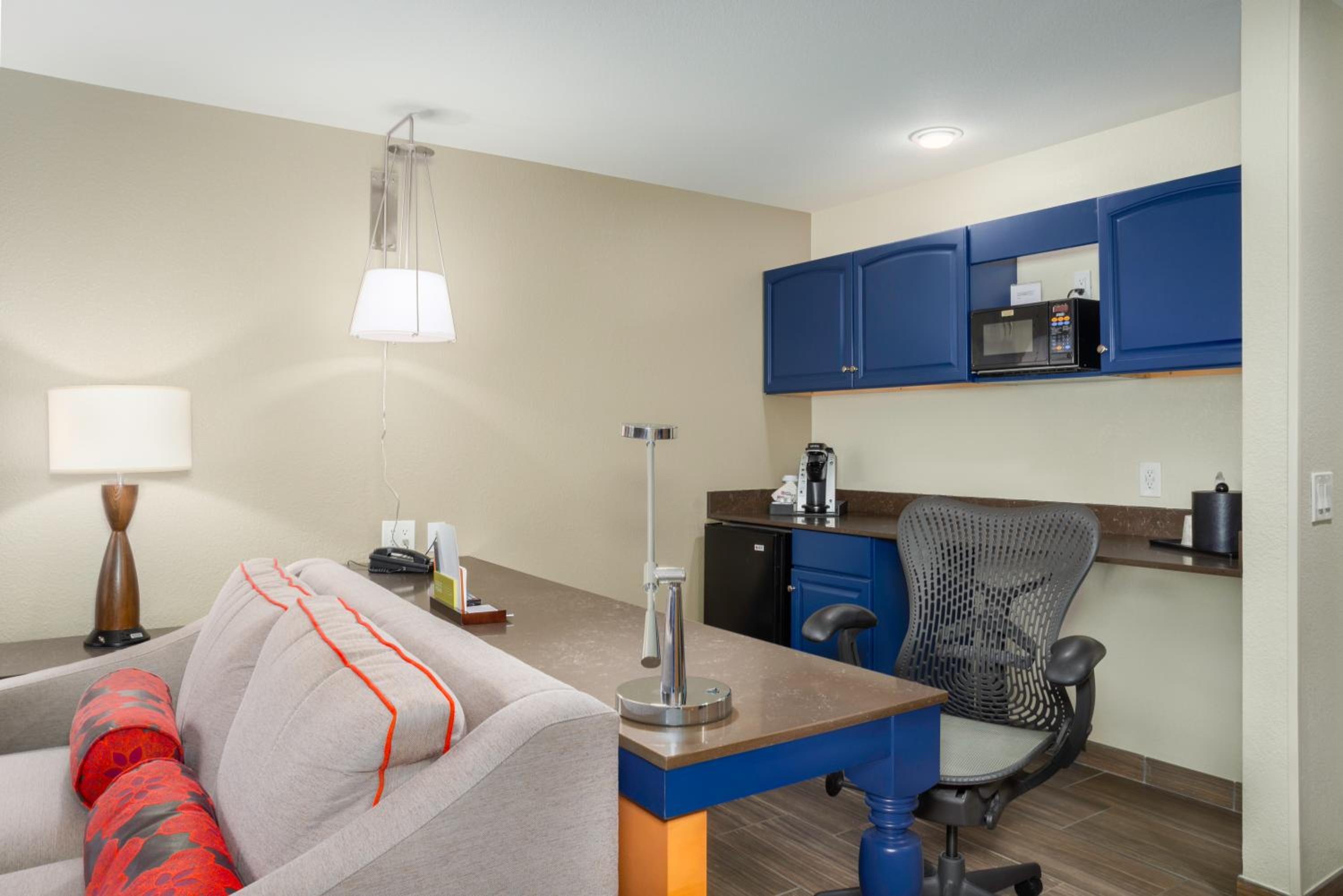 King Suite - Photo 2