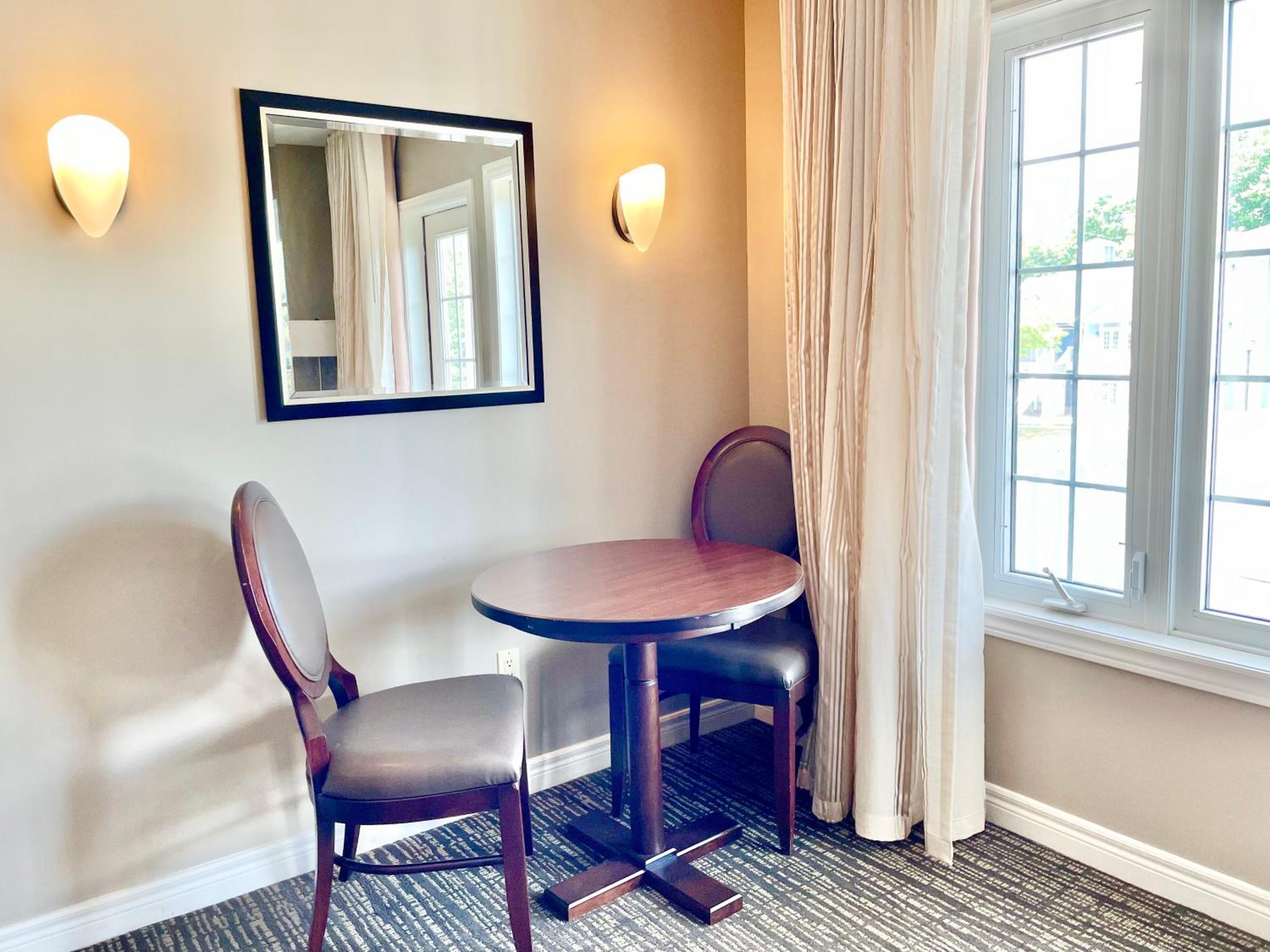 Deluxe King Studio photo 1