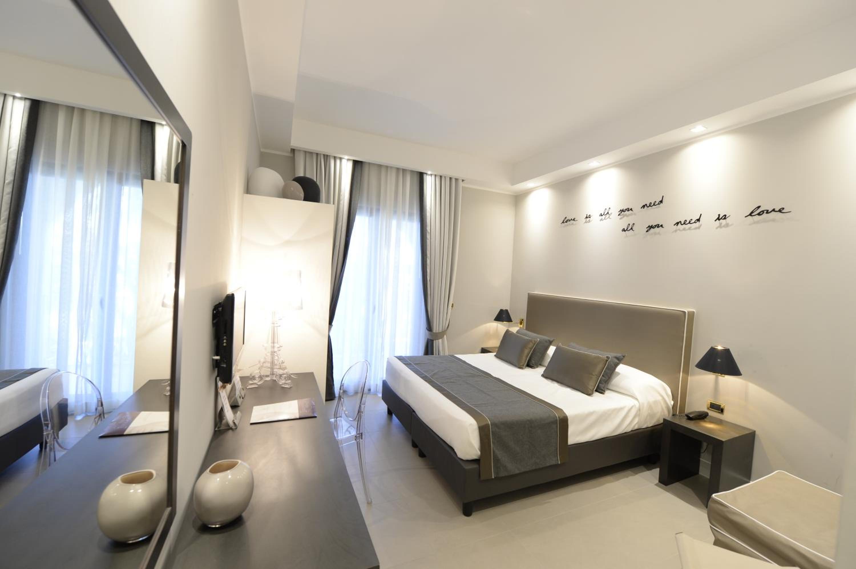 Elegance Triple Room - Photo 4