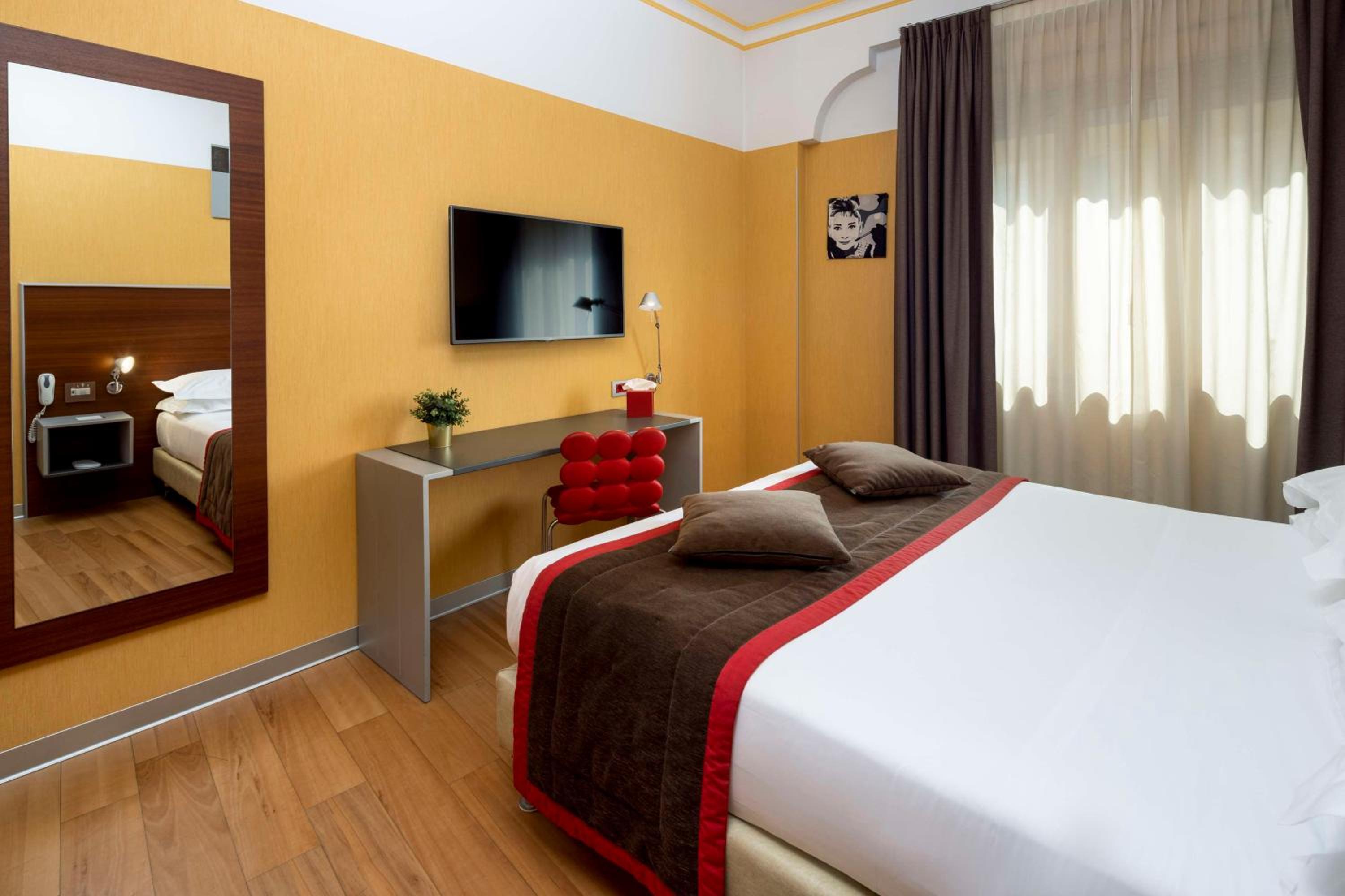 Comfort King Room - Photo 8