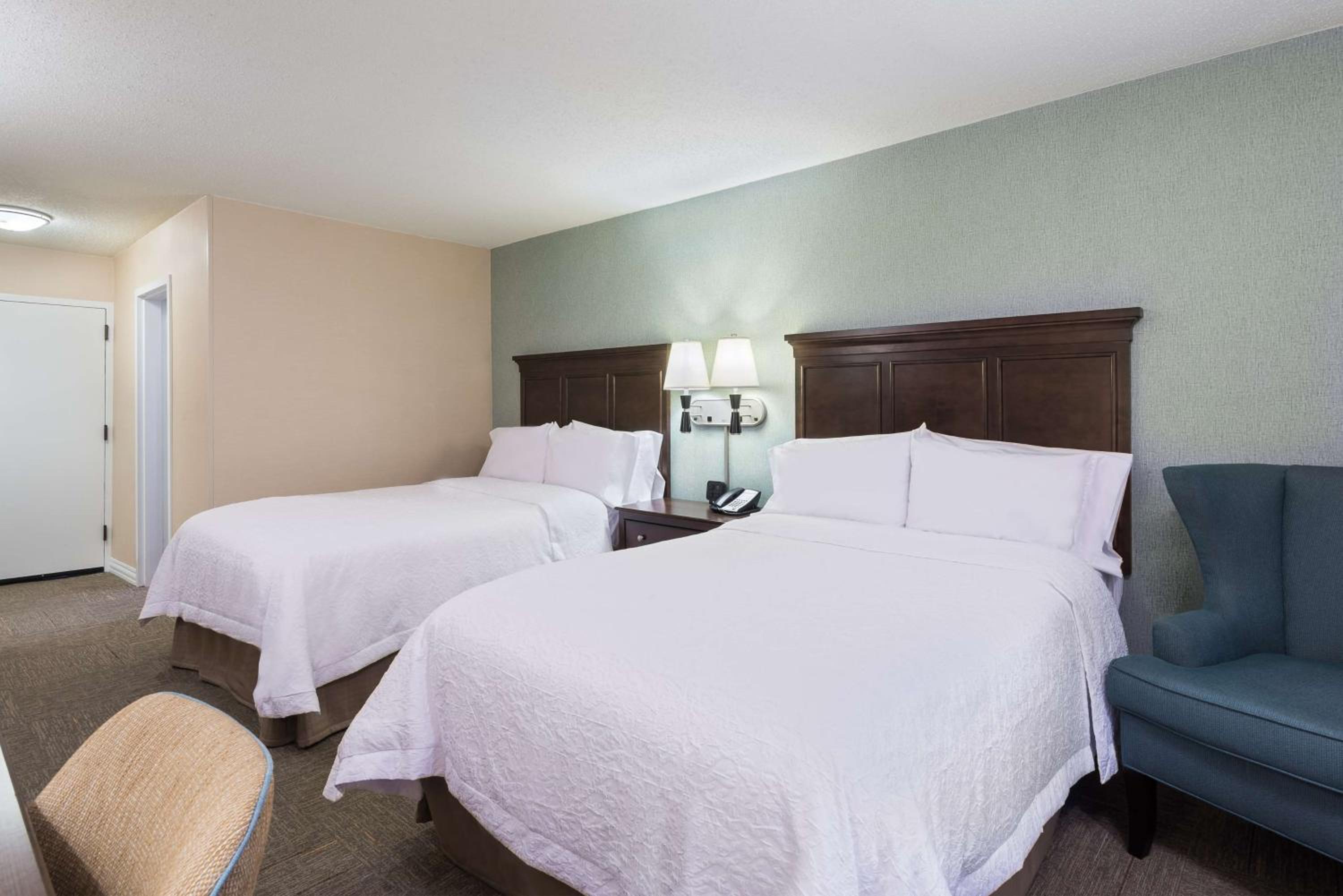 Double Room with Two Double Beds - Non-Smoking - Photo 3