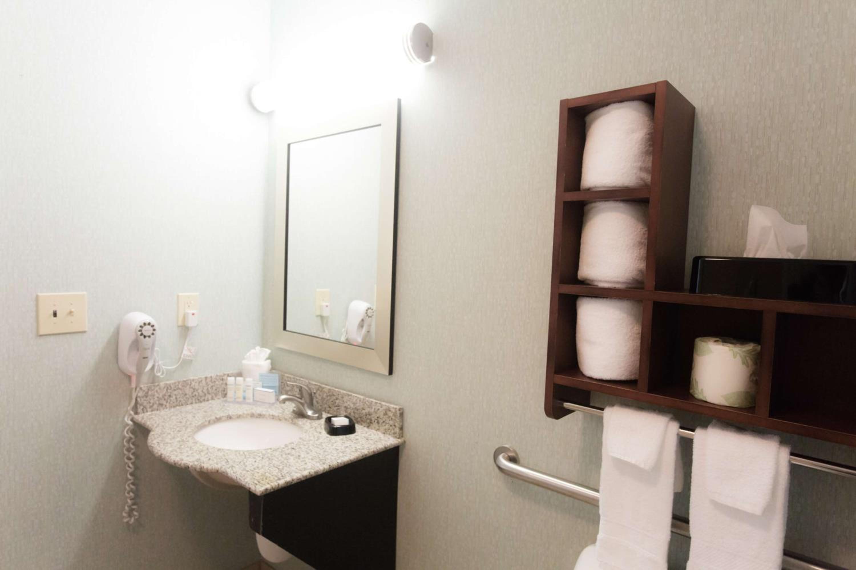 King Studio Suite - Non-Smoking - Photo 6