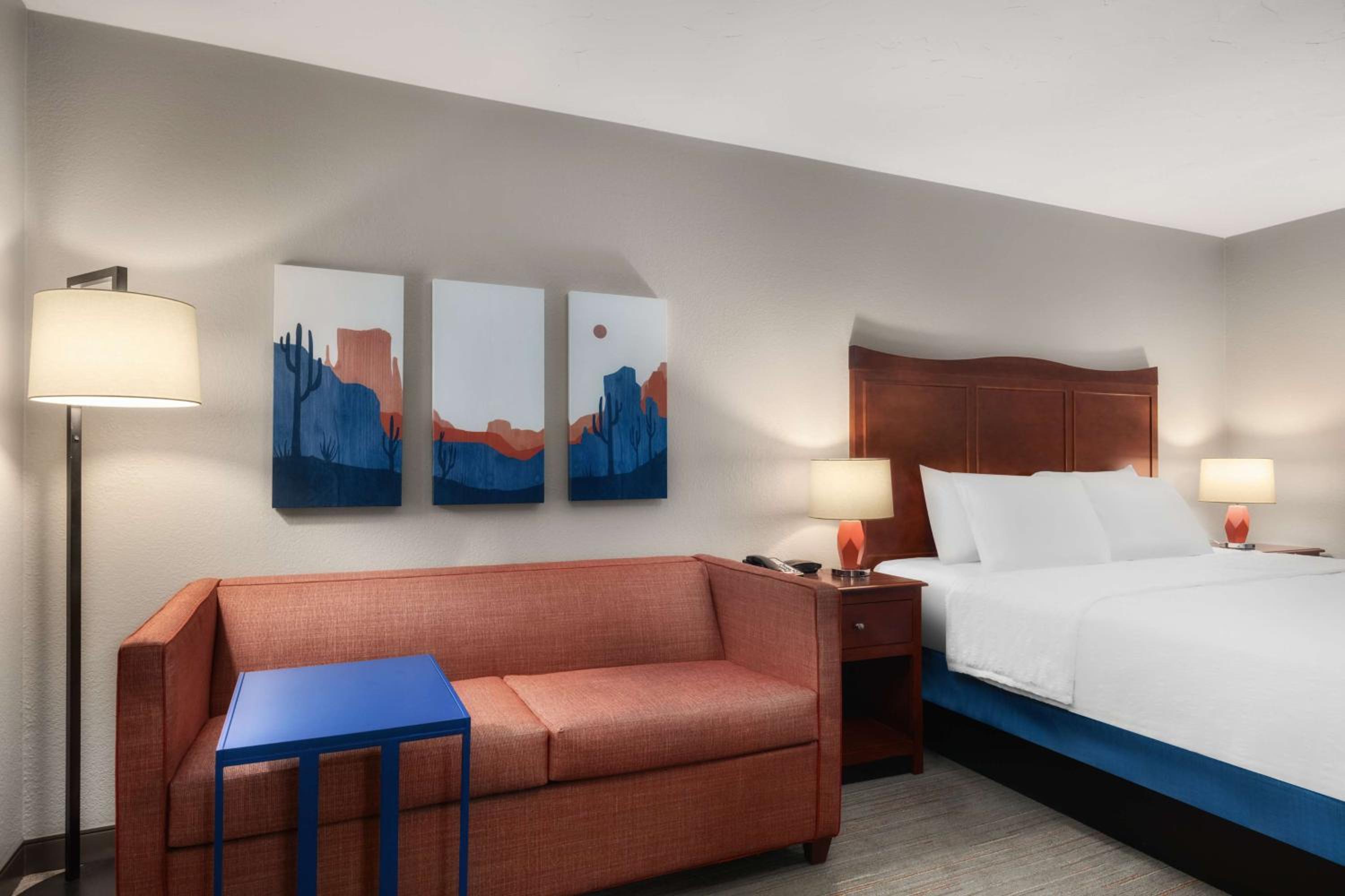 King Room with Sofa Bed and Study - Non-Smoking