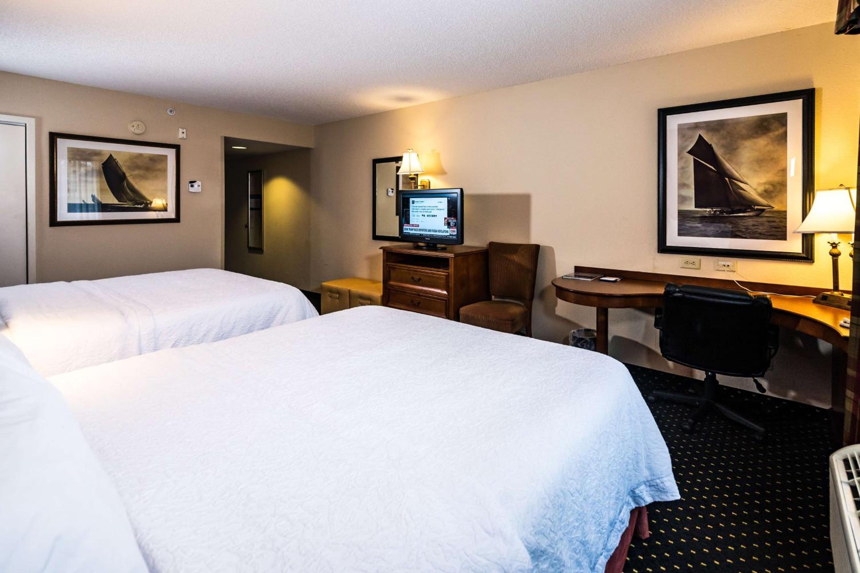 Room with Two Queen Beds - Non-Smoking - Photo 1