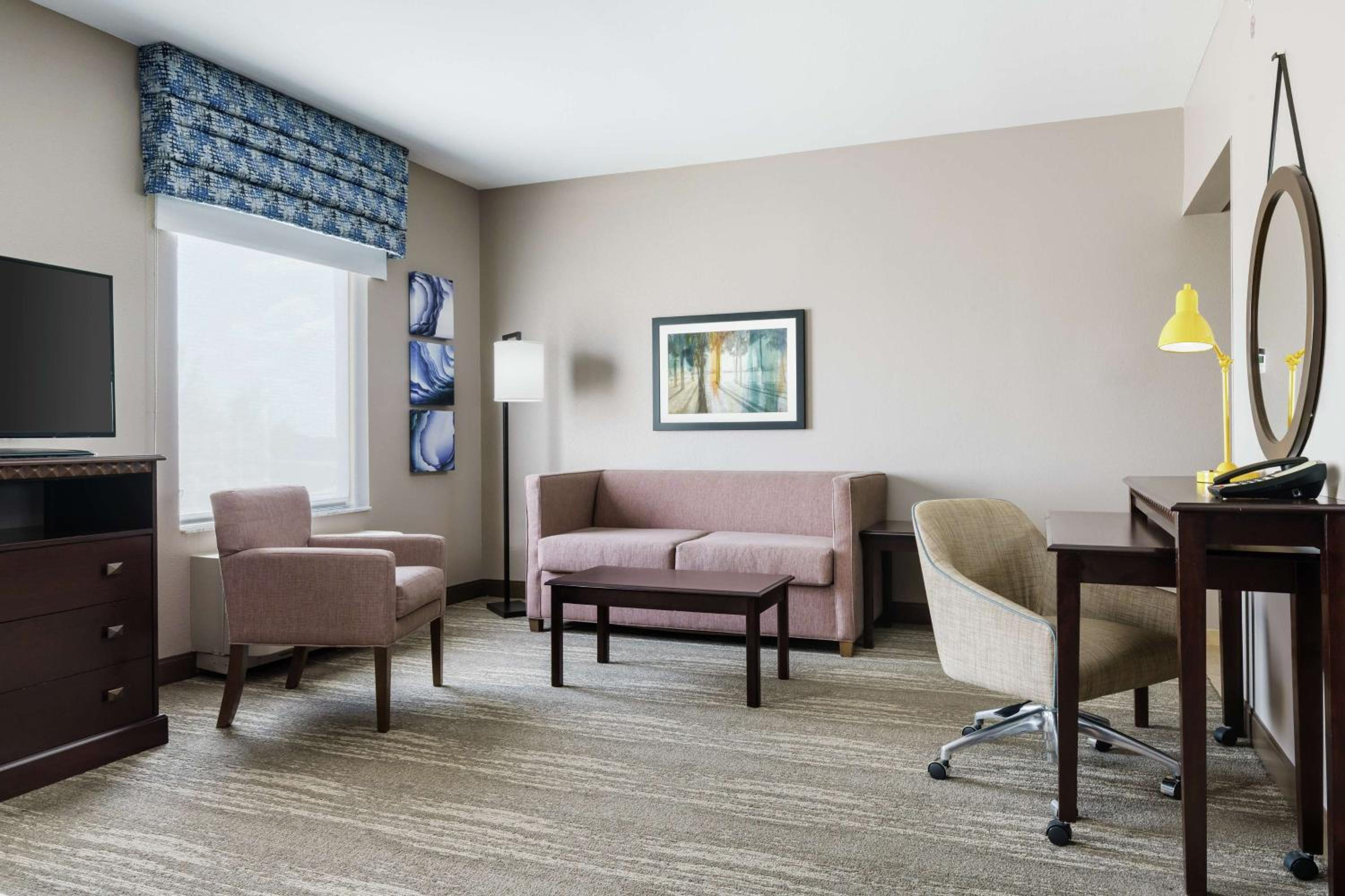 King Studio Suite with Sofa Bed - Non-Smoking - Photo 3