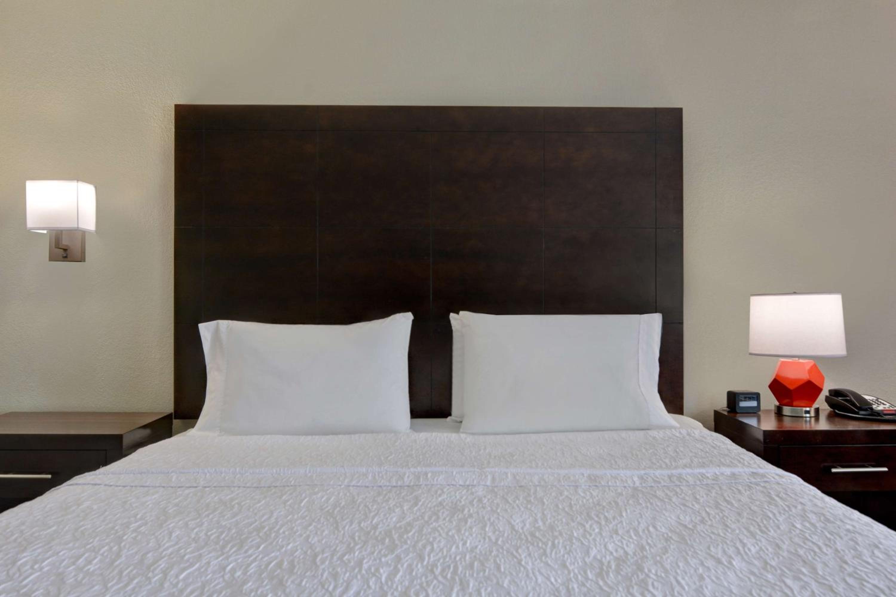 King Room - Non-Smoking - Photo 1