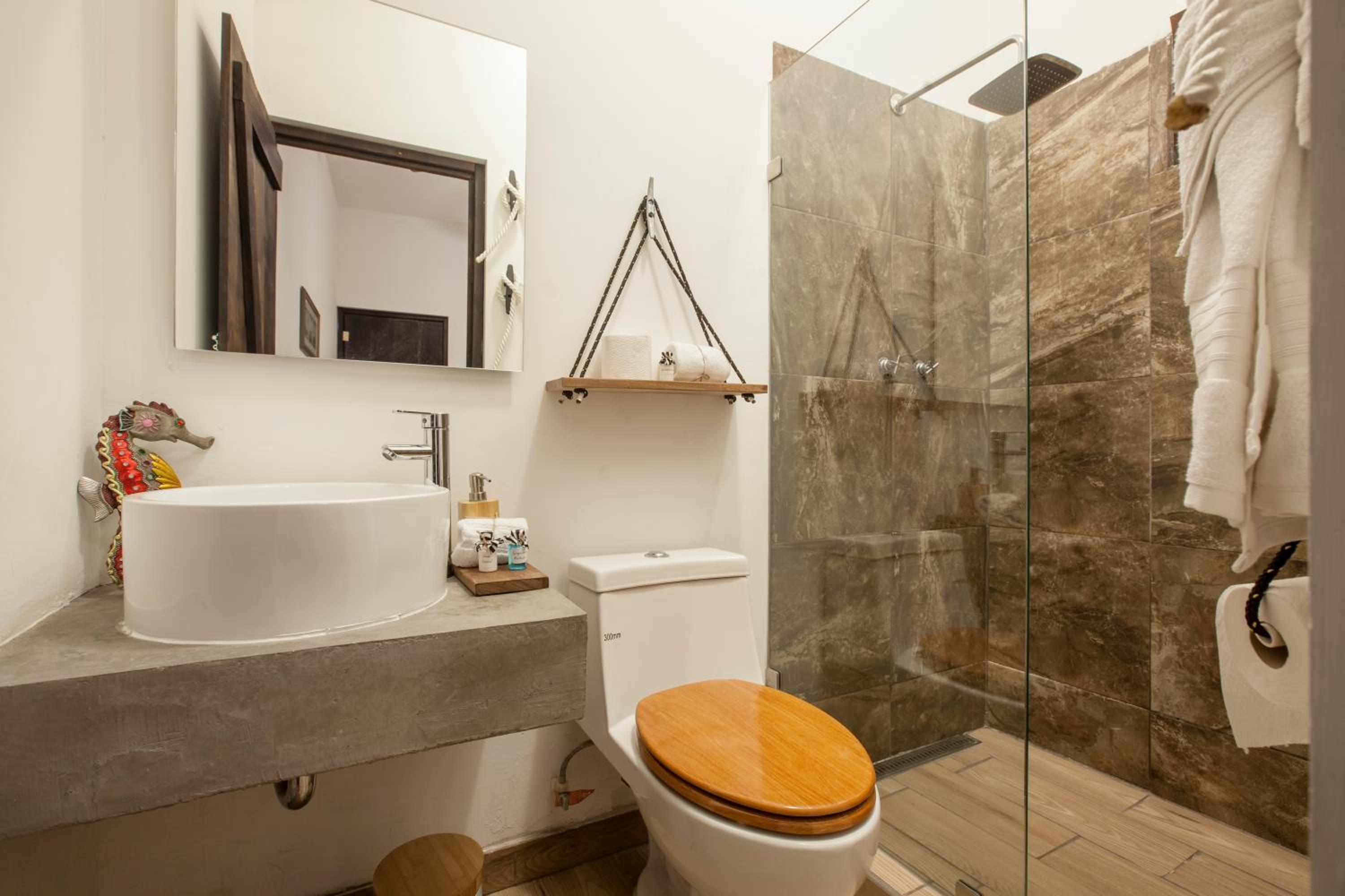 Budget Double Room photo 2