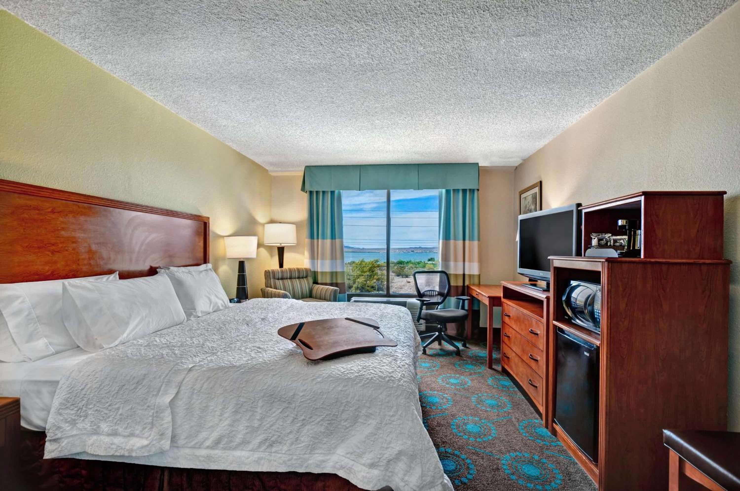King Room with Lake View - Non-Smoking - Photo 2