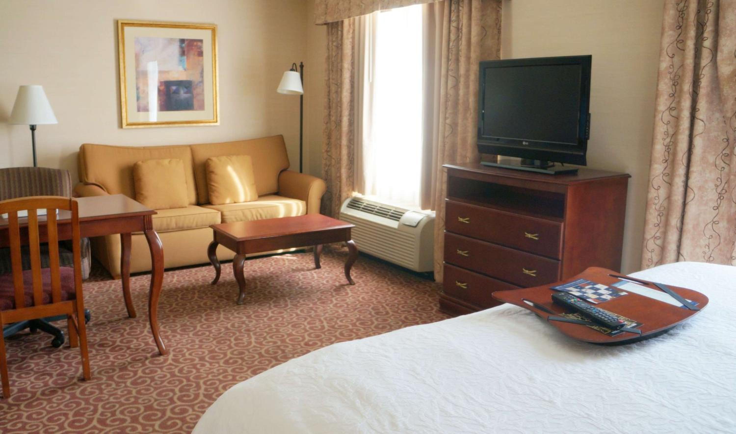 King Studio Suite with Sofa Bed - Non-Smoking