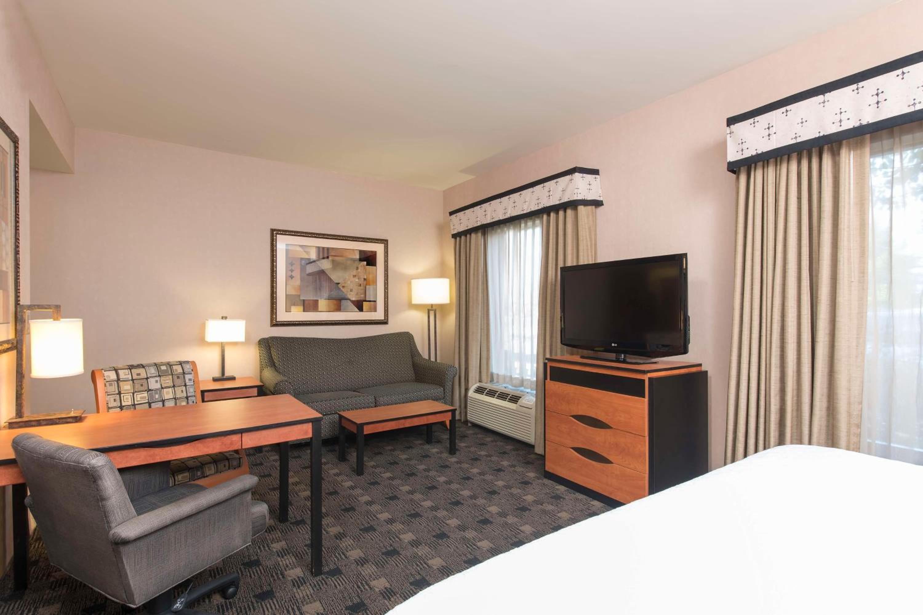 Queen Studio with Two Queen Beds and Spa Bath