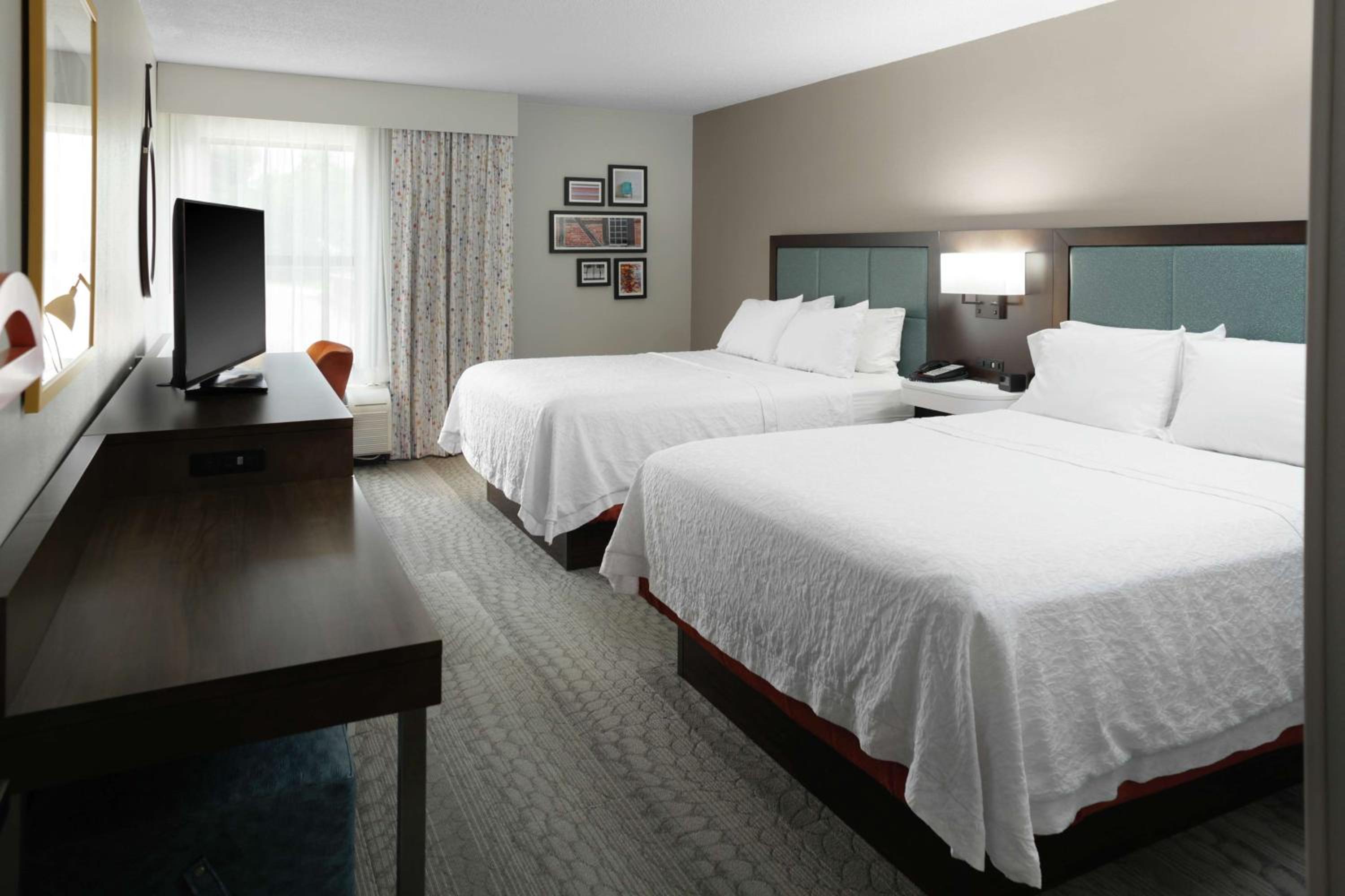 Queen Room with Two Queen Beds (4 Adults)