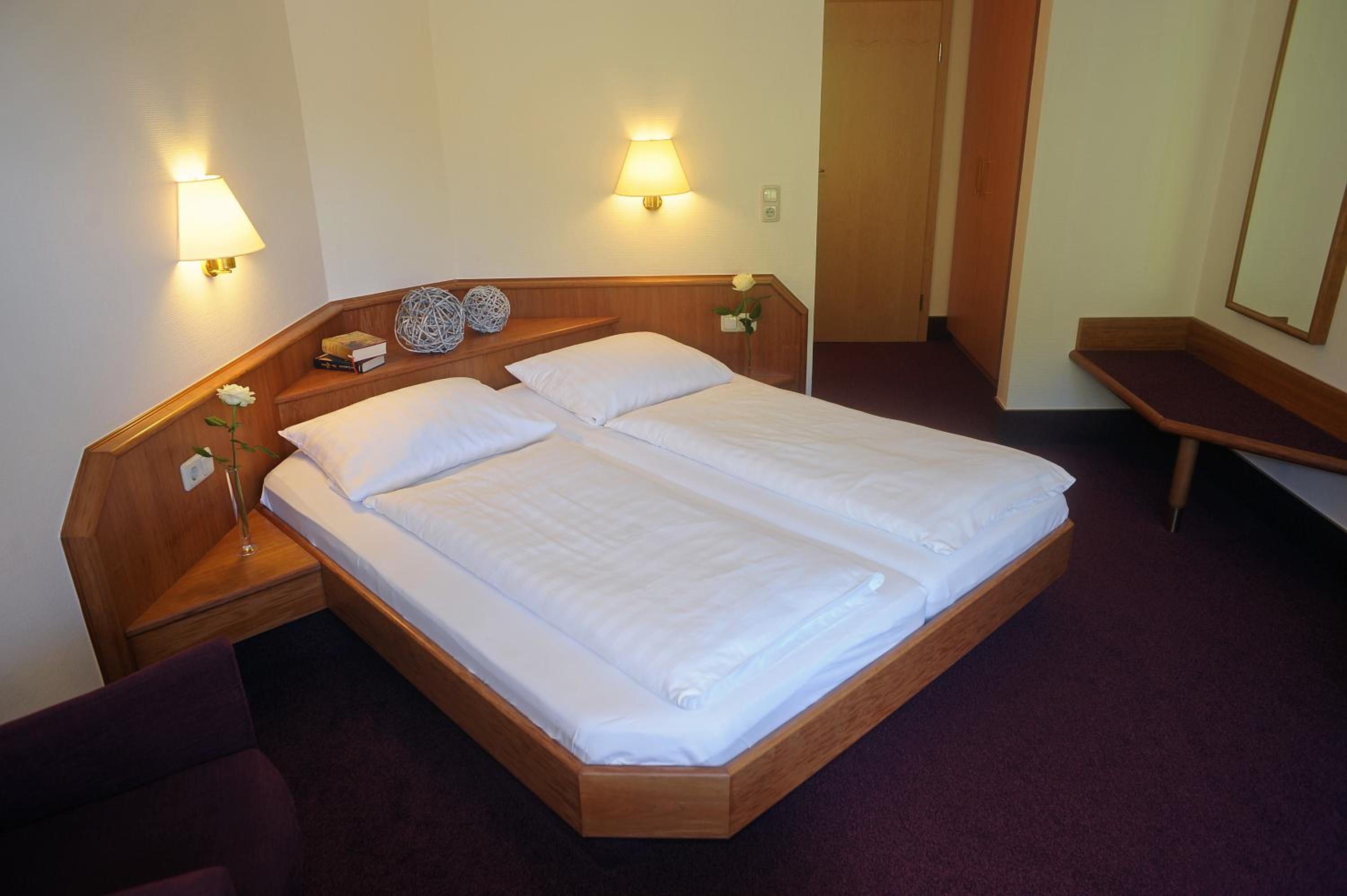 Standard Double Room - Photo 4