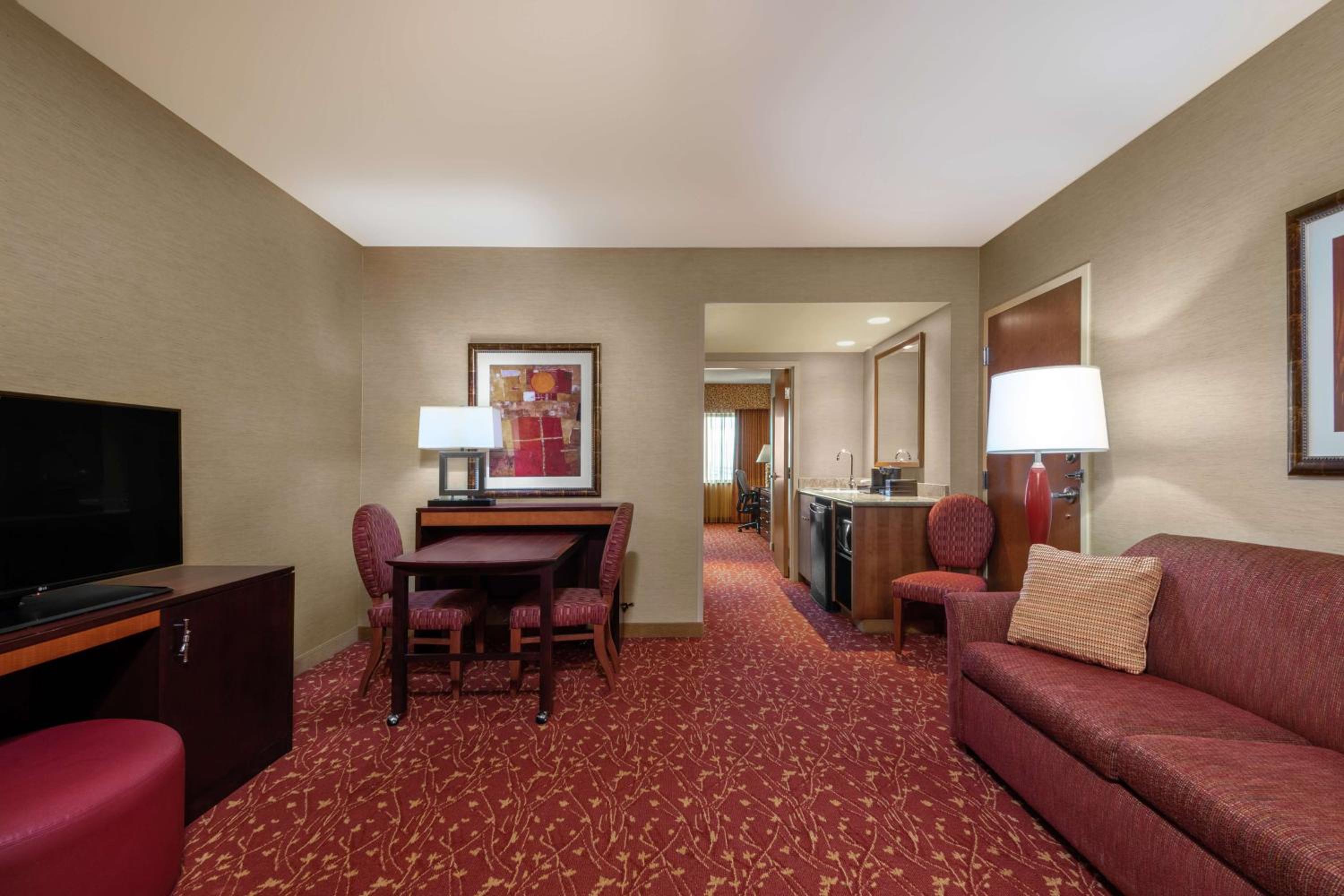 Two-Room King Suite - Non-Smoking - Photo 2