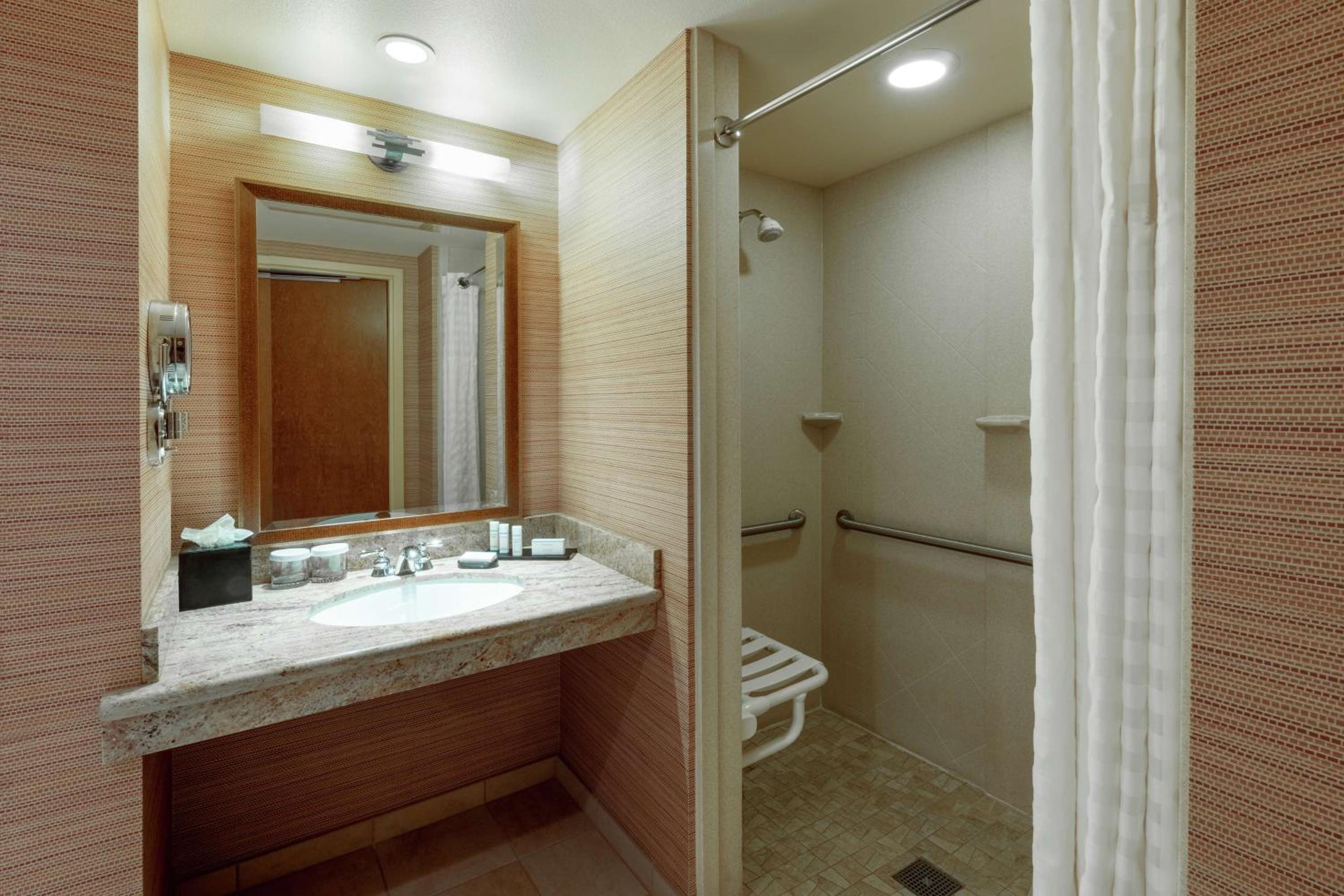 Queen Room with Two Queen Beds - Disability Access/Non-Smoking