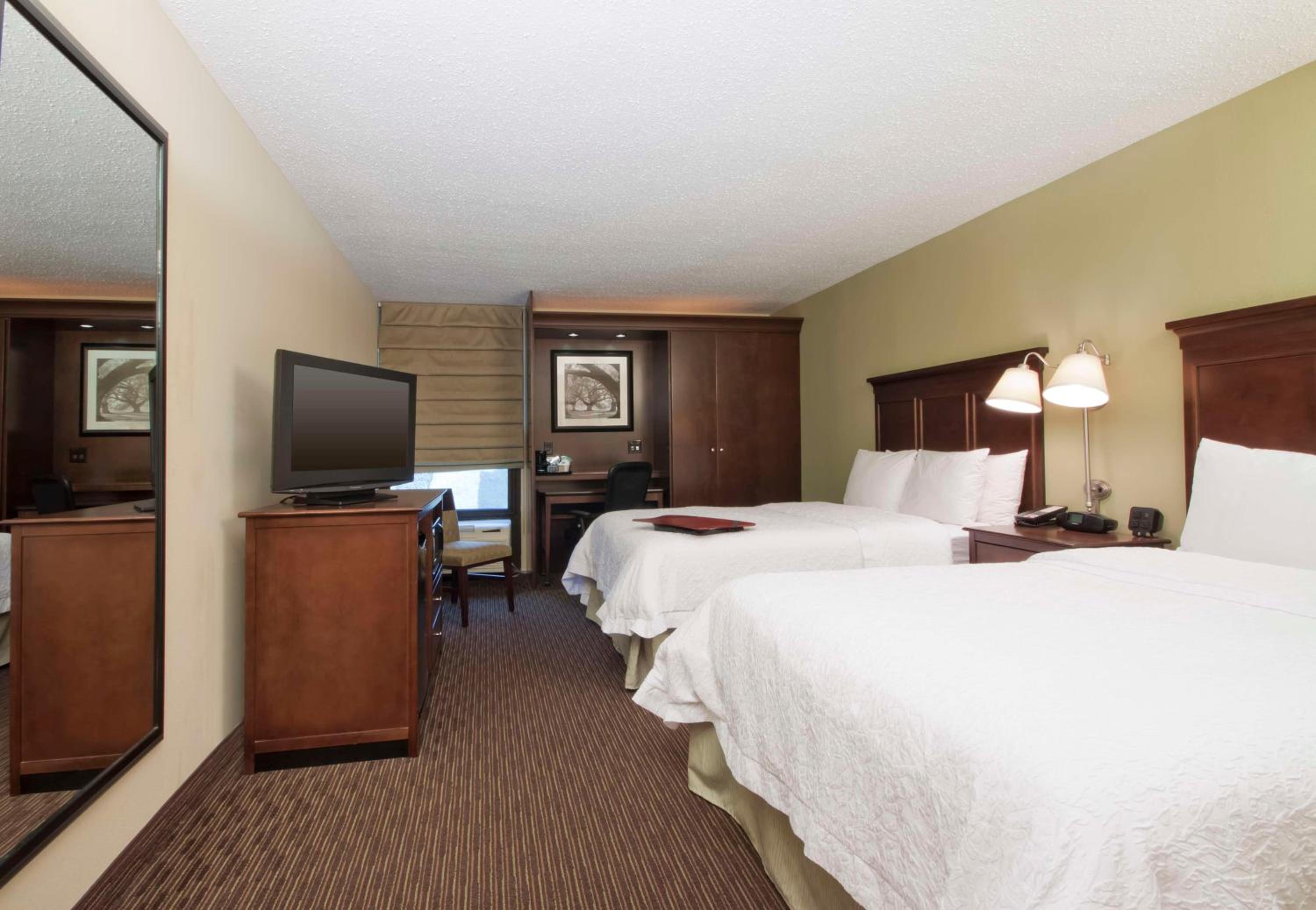 Deluxe Double Room With Two Double Beds - Non-Smoking