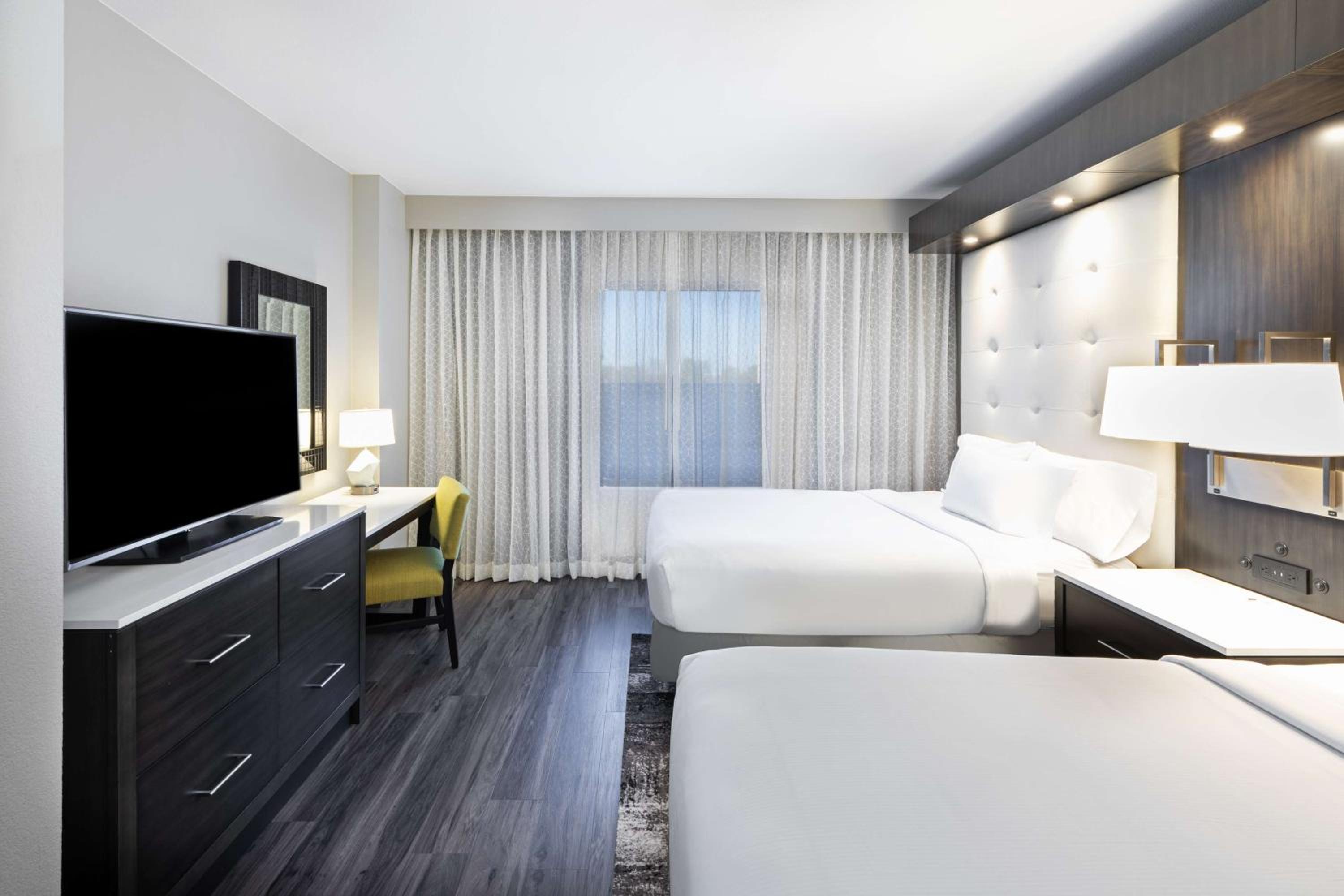 Suite with Two Queen Beds - Non-Smoking - Photo 1