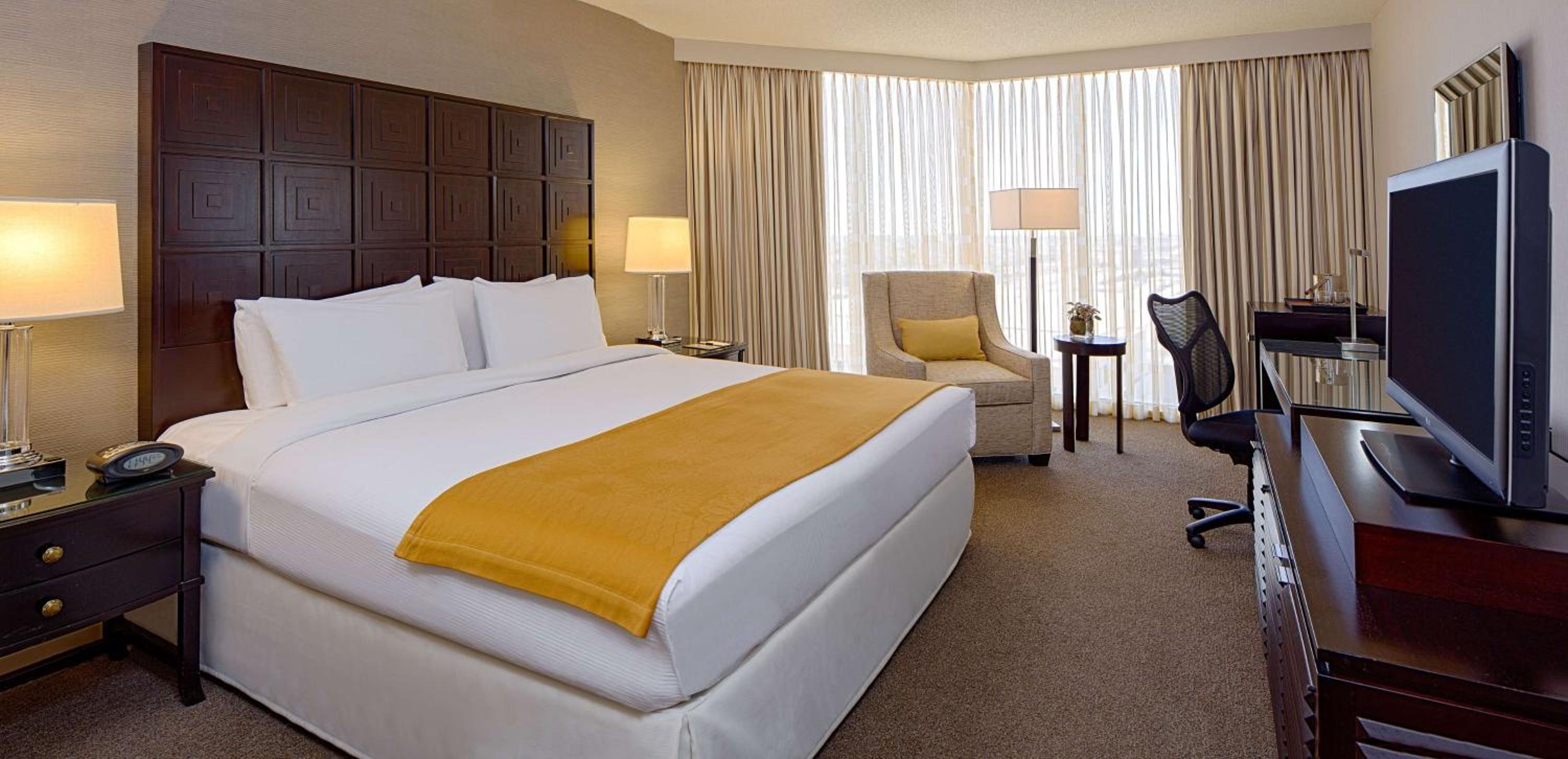 King Room - Non-Smoking - Photo 1