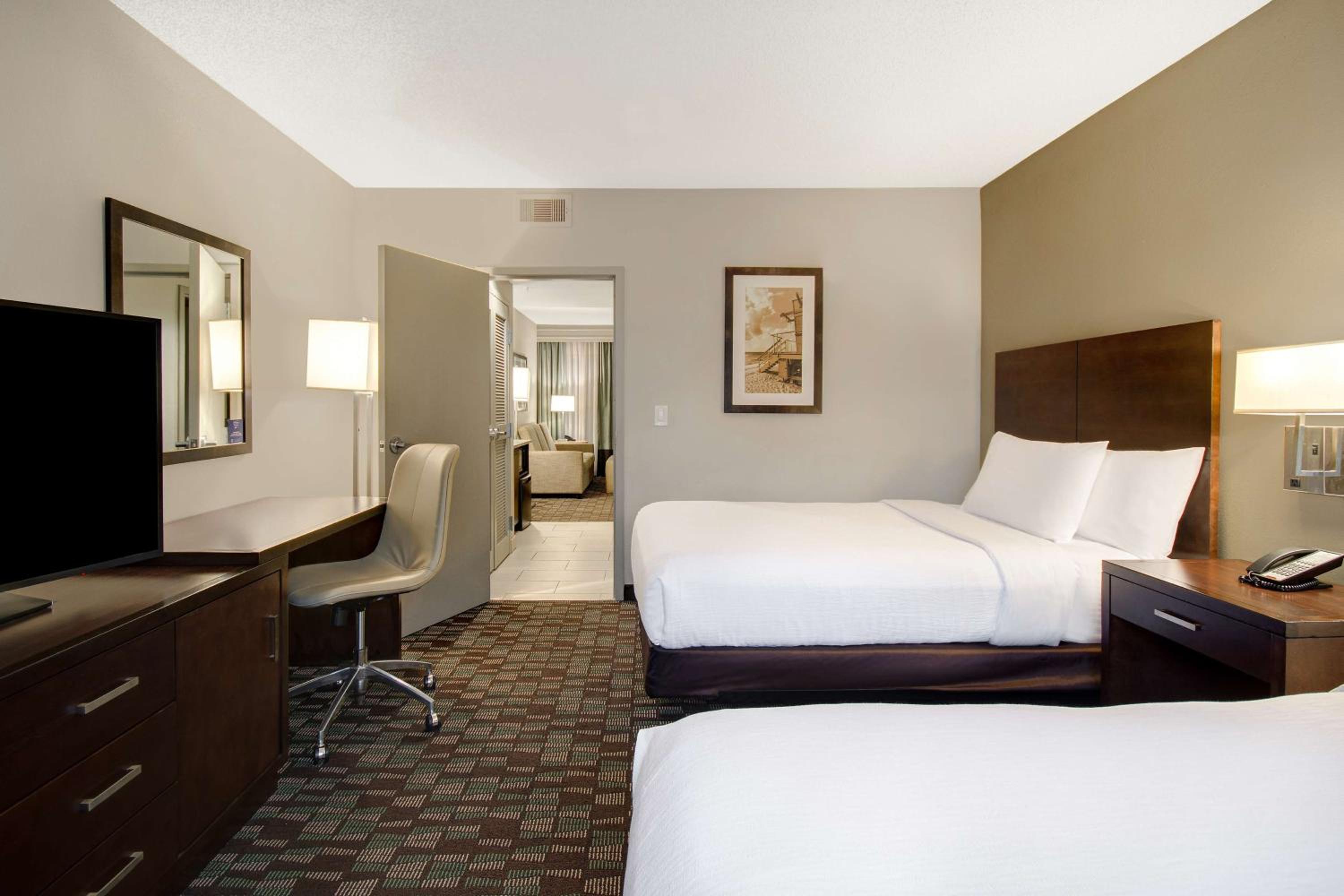 Executive Double Suite - Non-Smoking - Photo 2