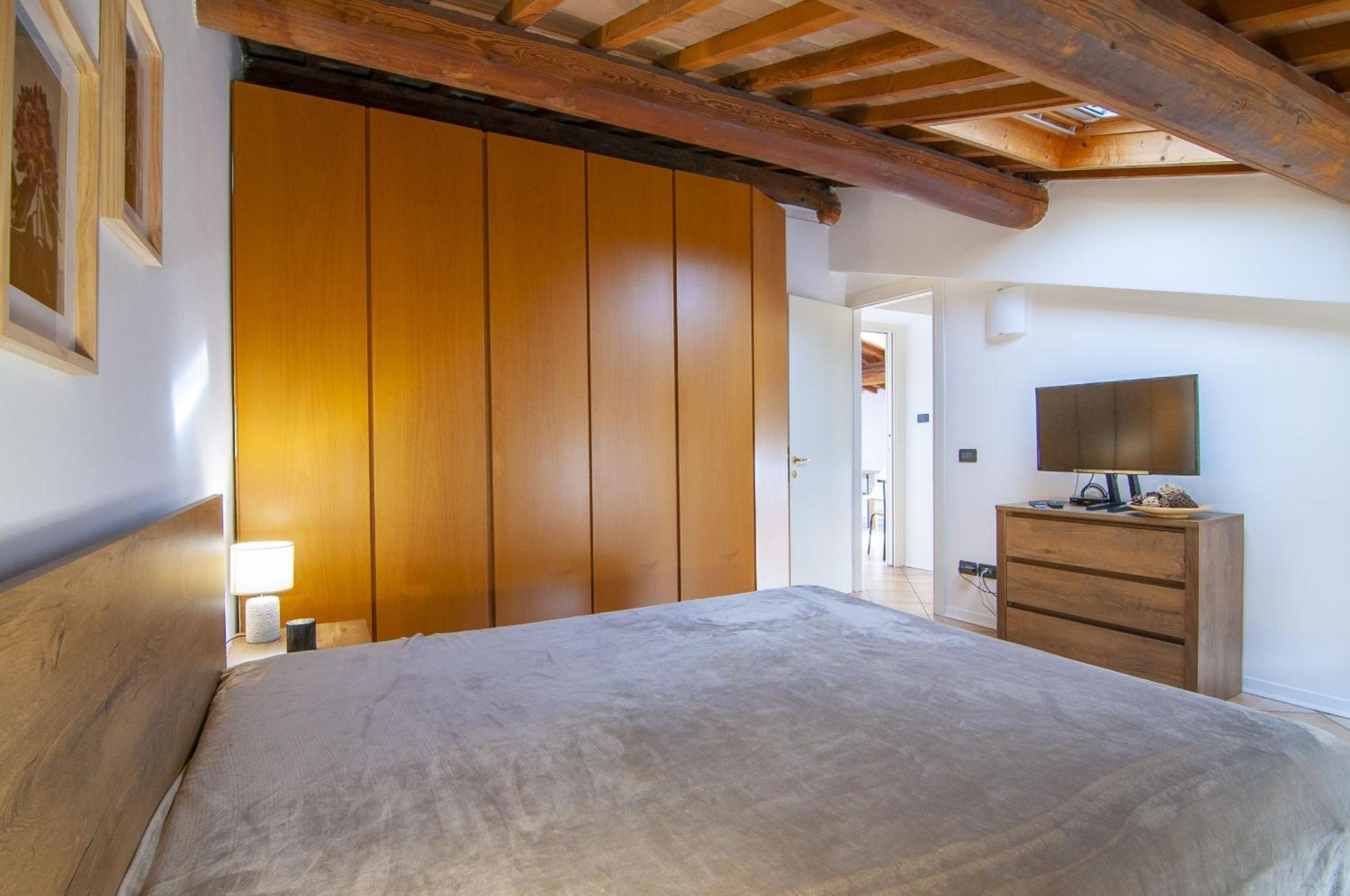 Apartment photo 2