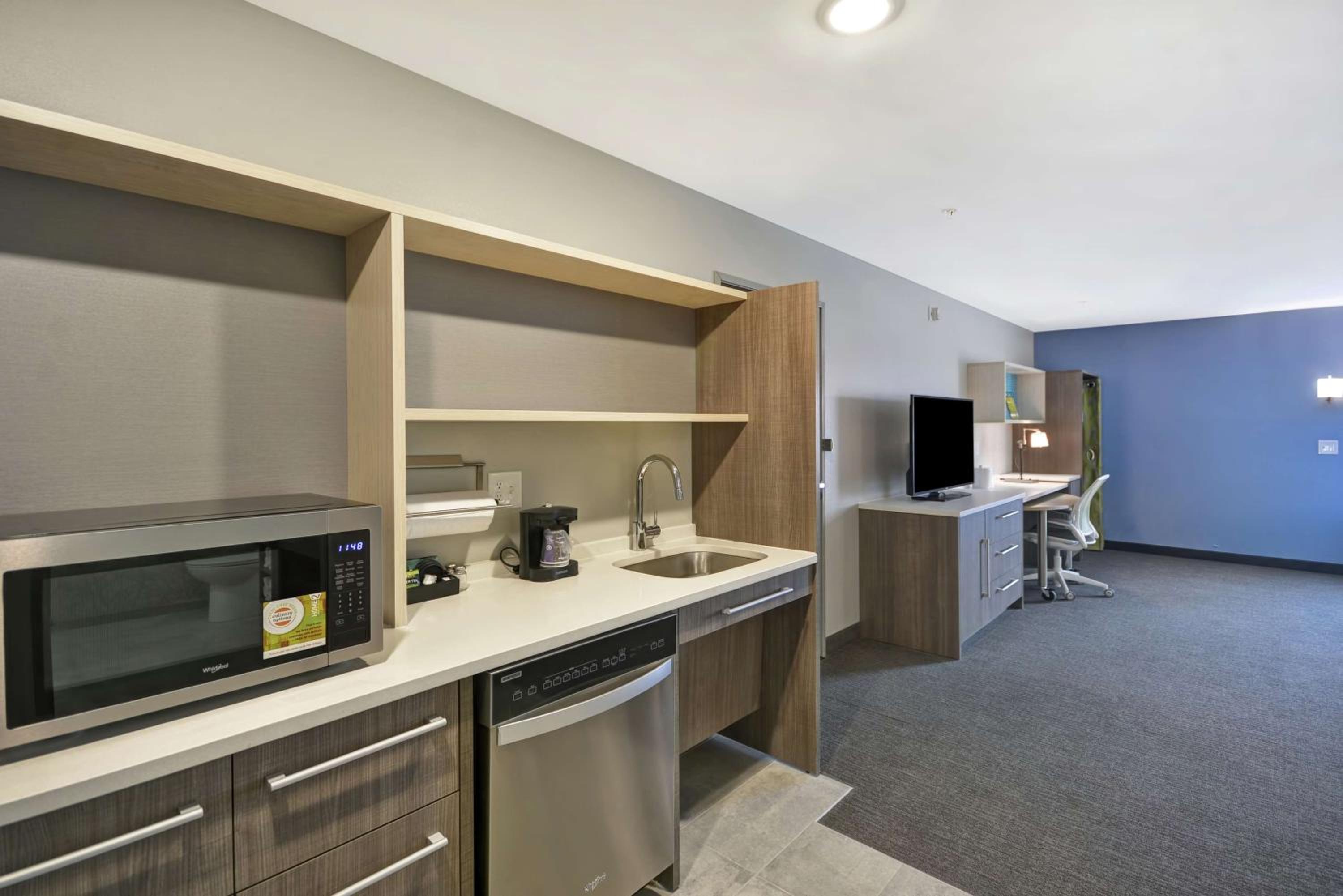King Studio Suite - Mobility Access/Non-Smoking - Photo 1