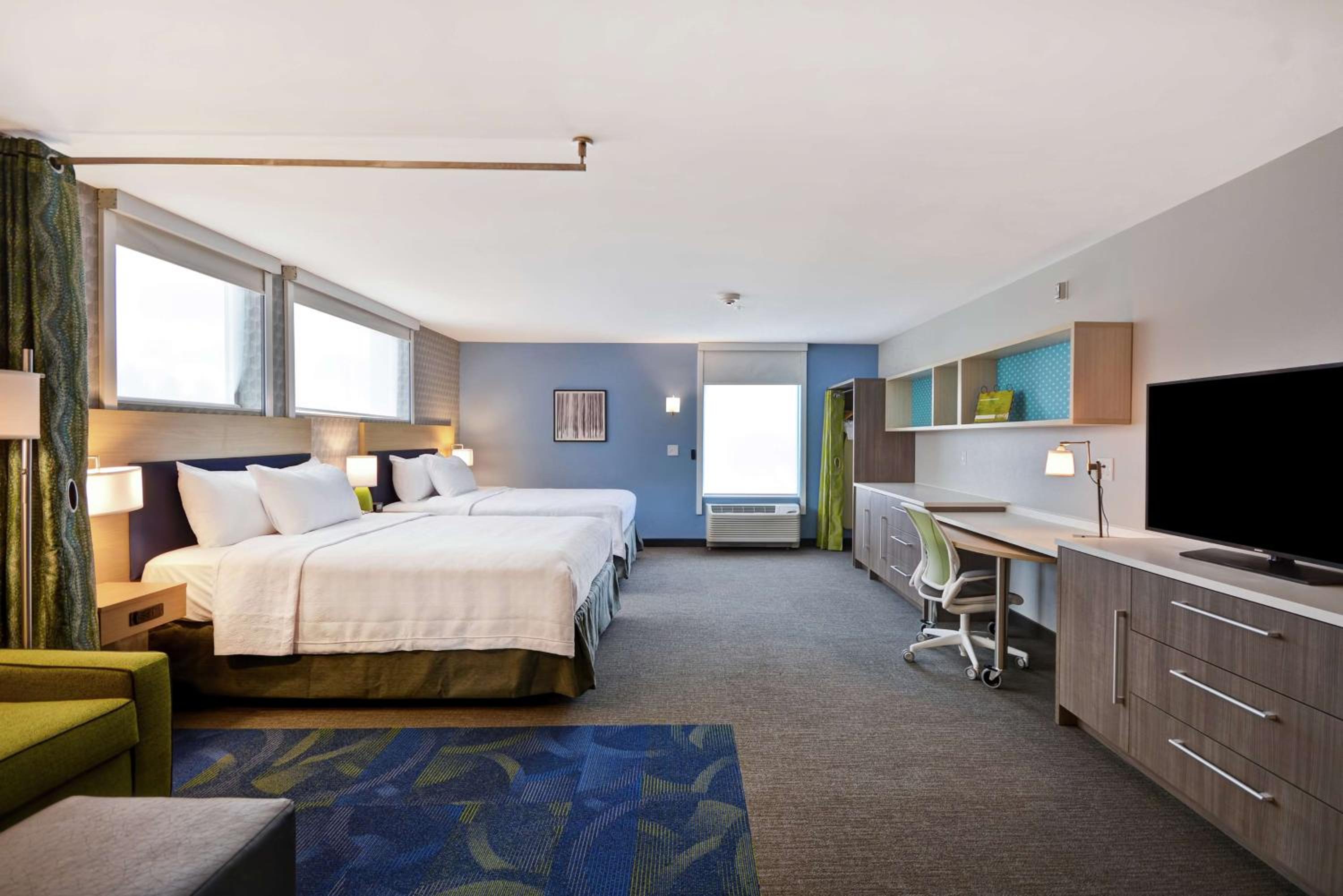 Queen Studio with Two Queen Beds - Mobility Access/Non-Smoking - Photo 6