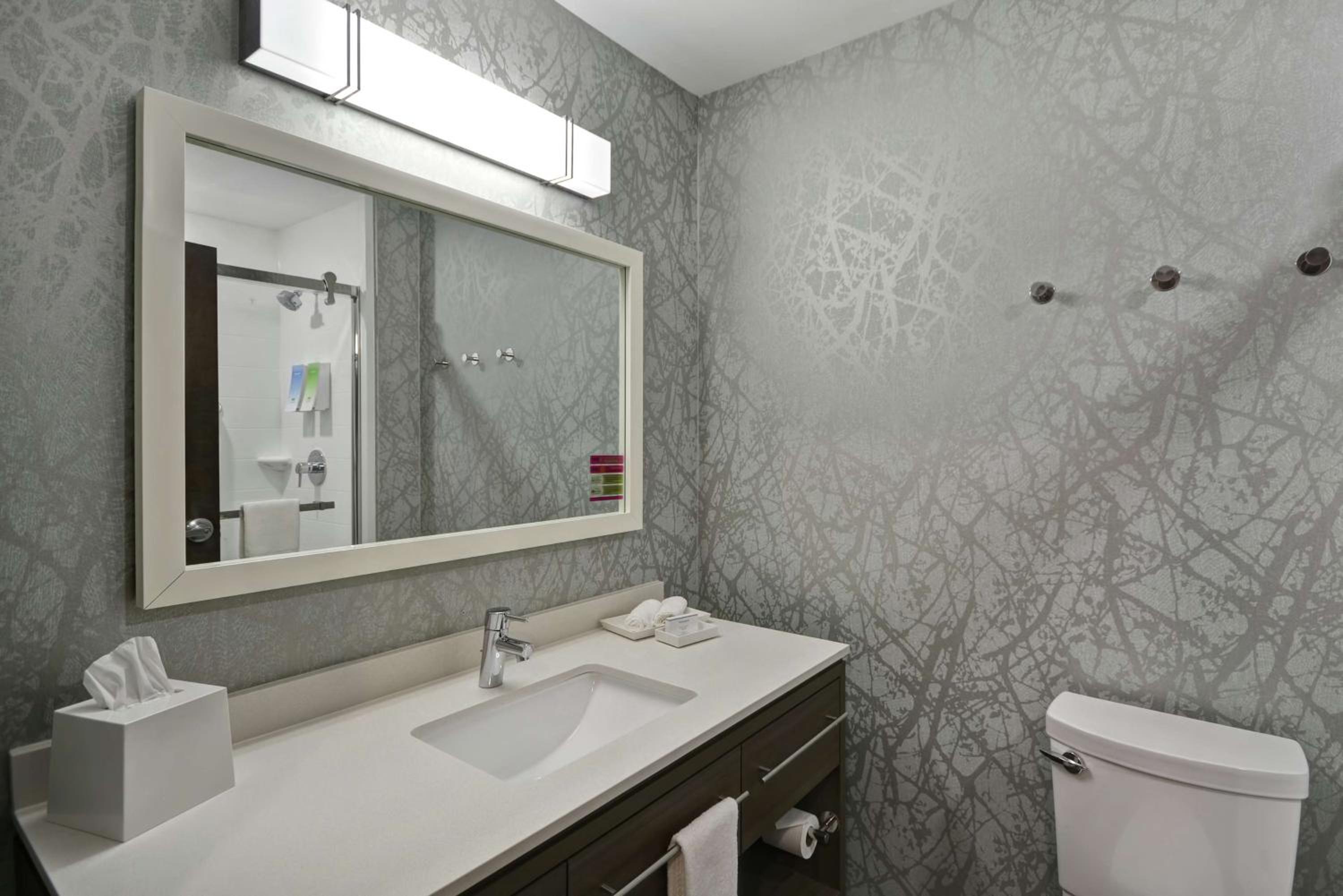 King Studio Suite - Non-Smoking - Photo 5