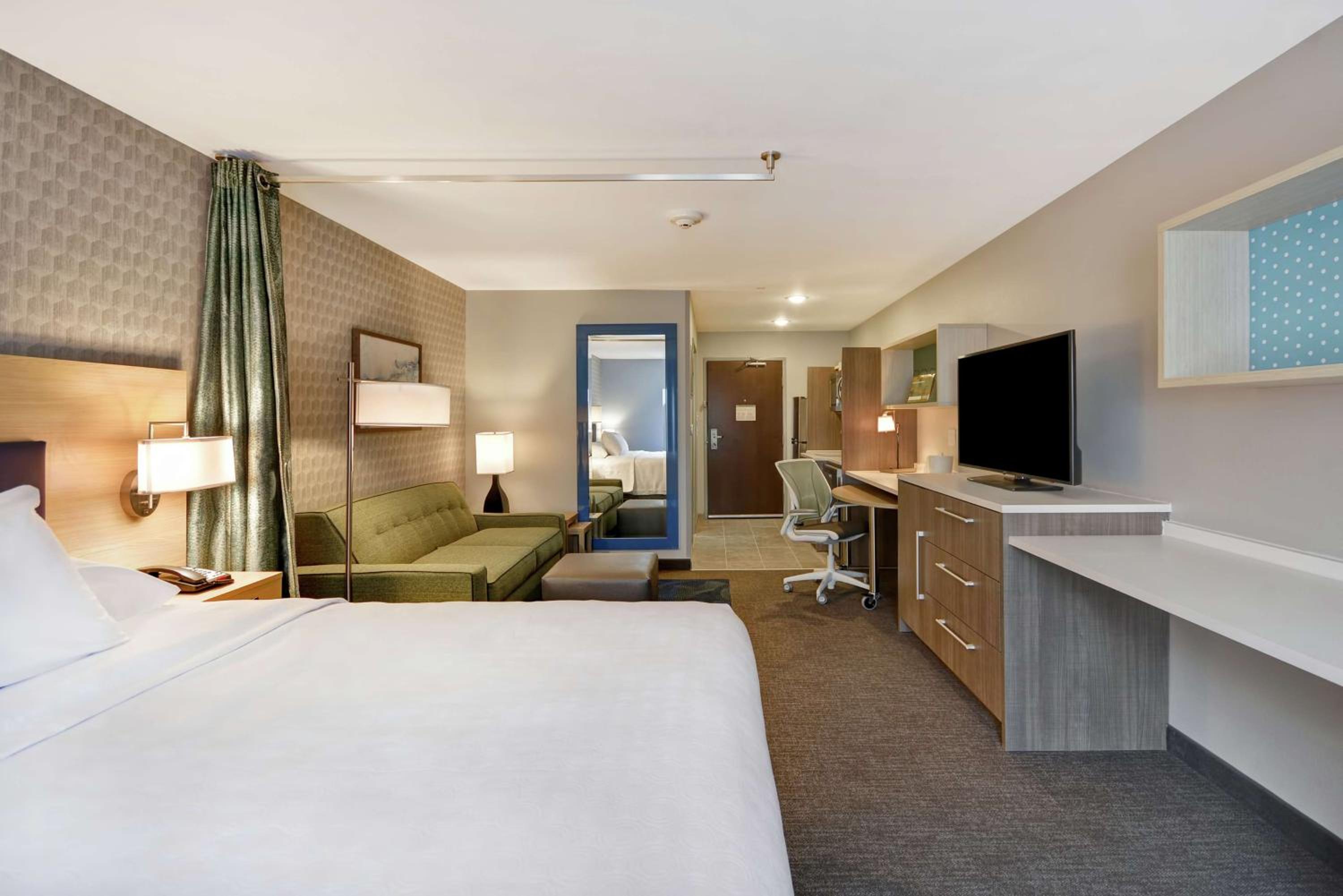 King Studio Suite - Non-Smoking - Photo 1