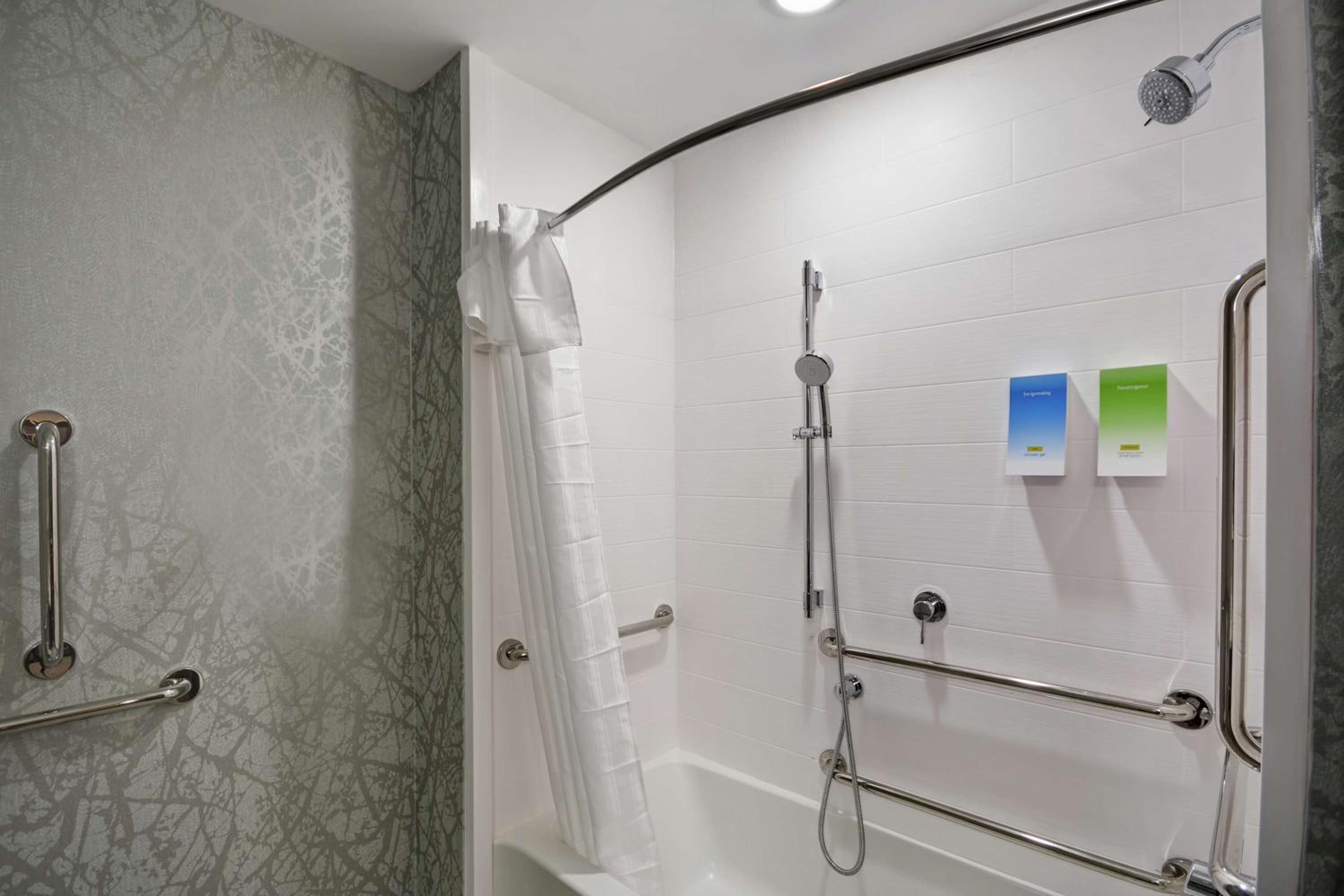 King Studio Suite - Mobility Access/Non-Smoking - Photo 3