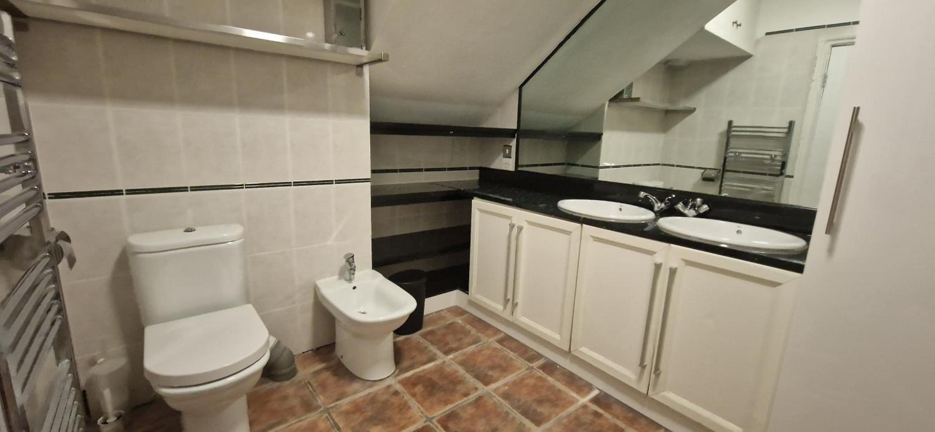 Deluxe Family Suite photo 3