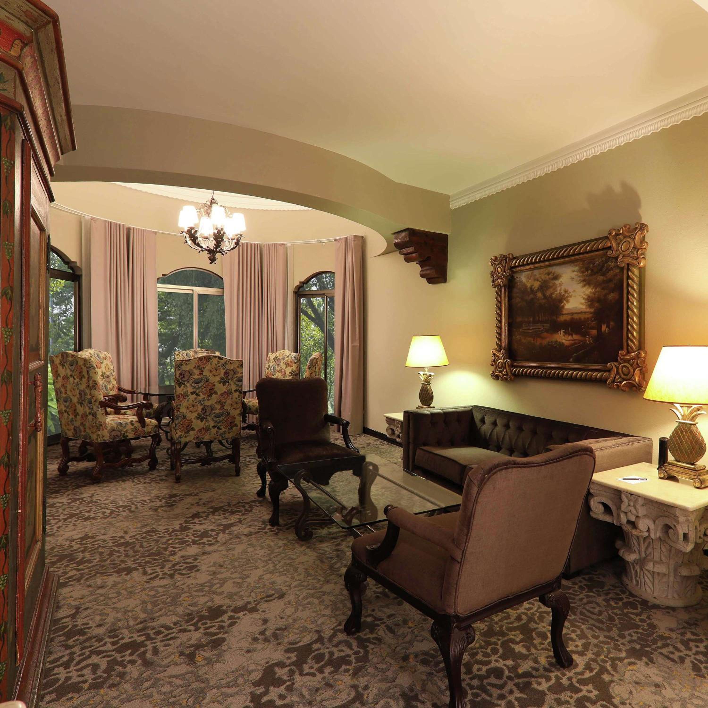 One-Bedroom King Suite