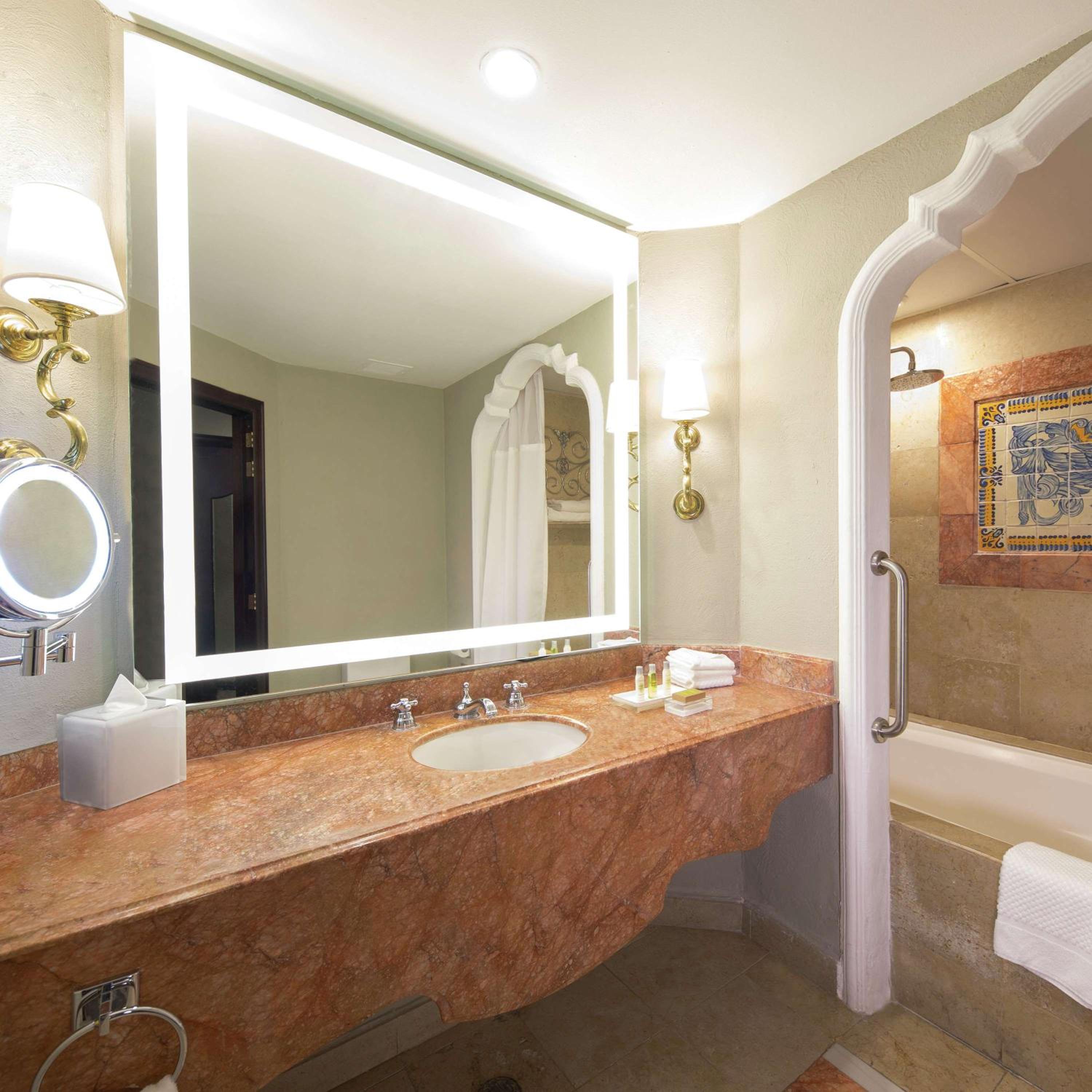 Junior King Suite with Seating Area