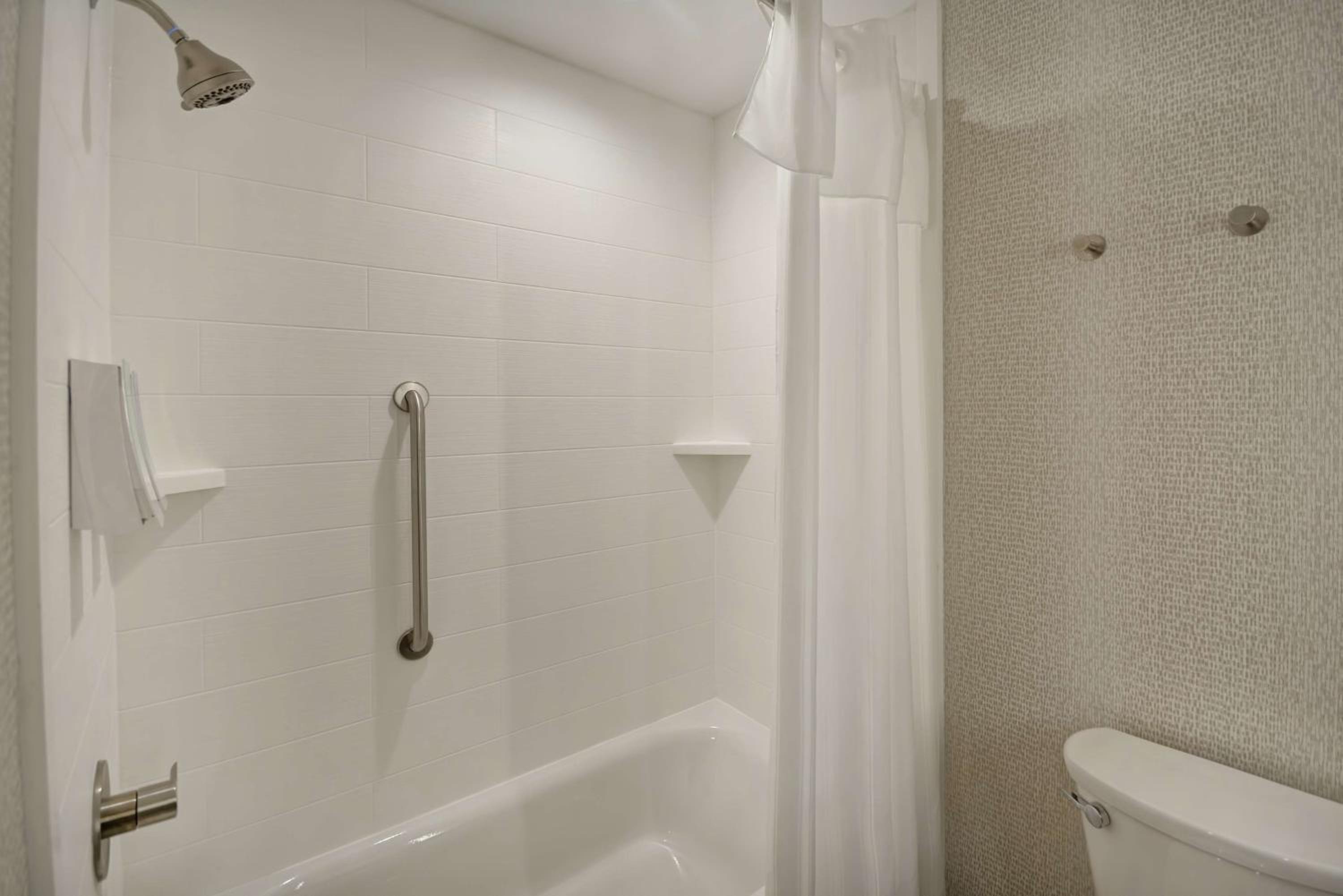 Studio Suite with Two Queen Beds - Hearing Access/Non-Smoking photo 3