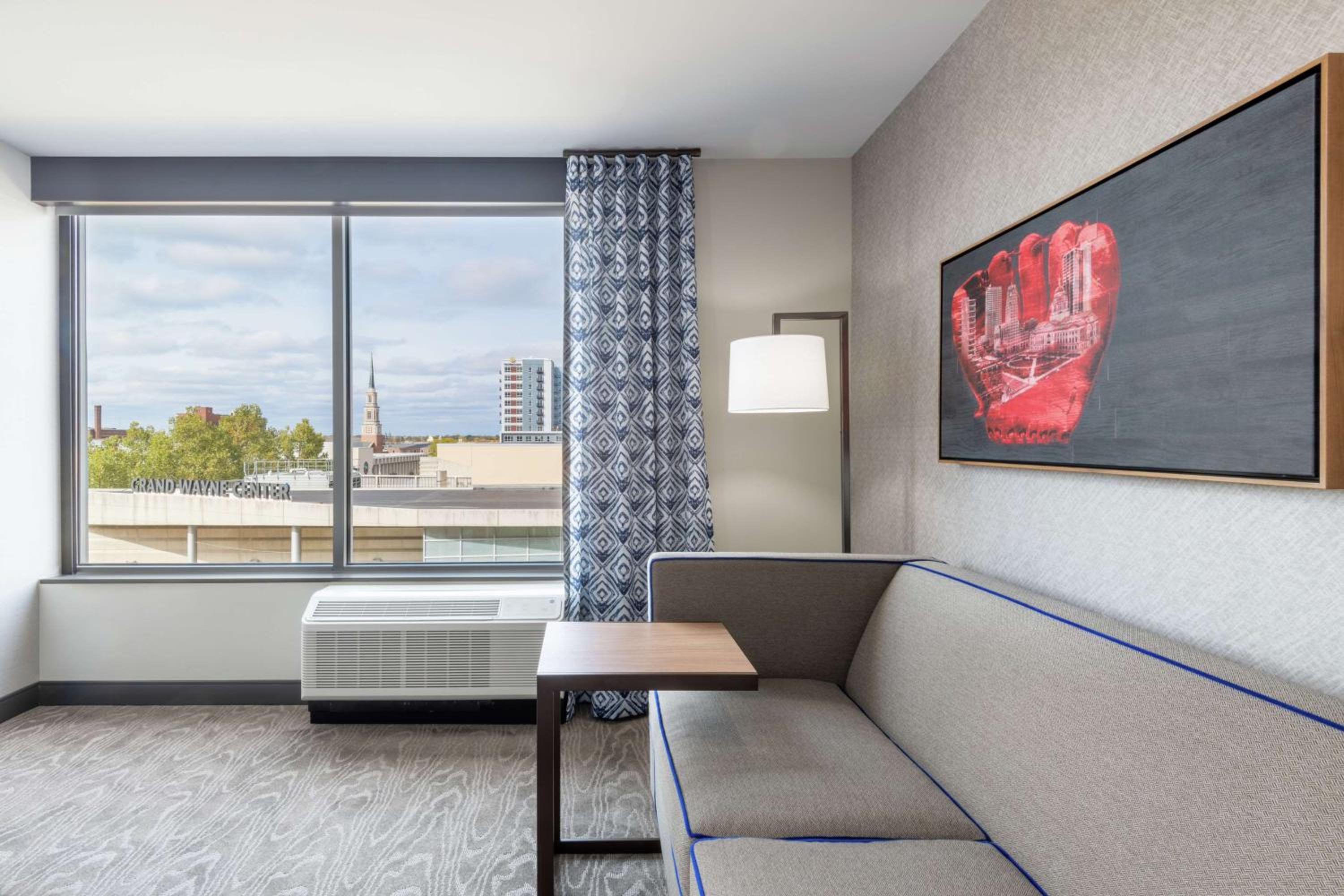 King Room with Sofa Bed - Photo 2