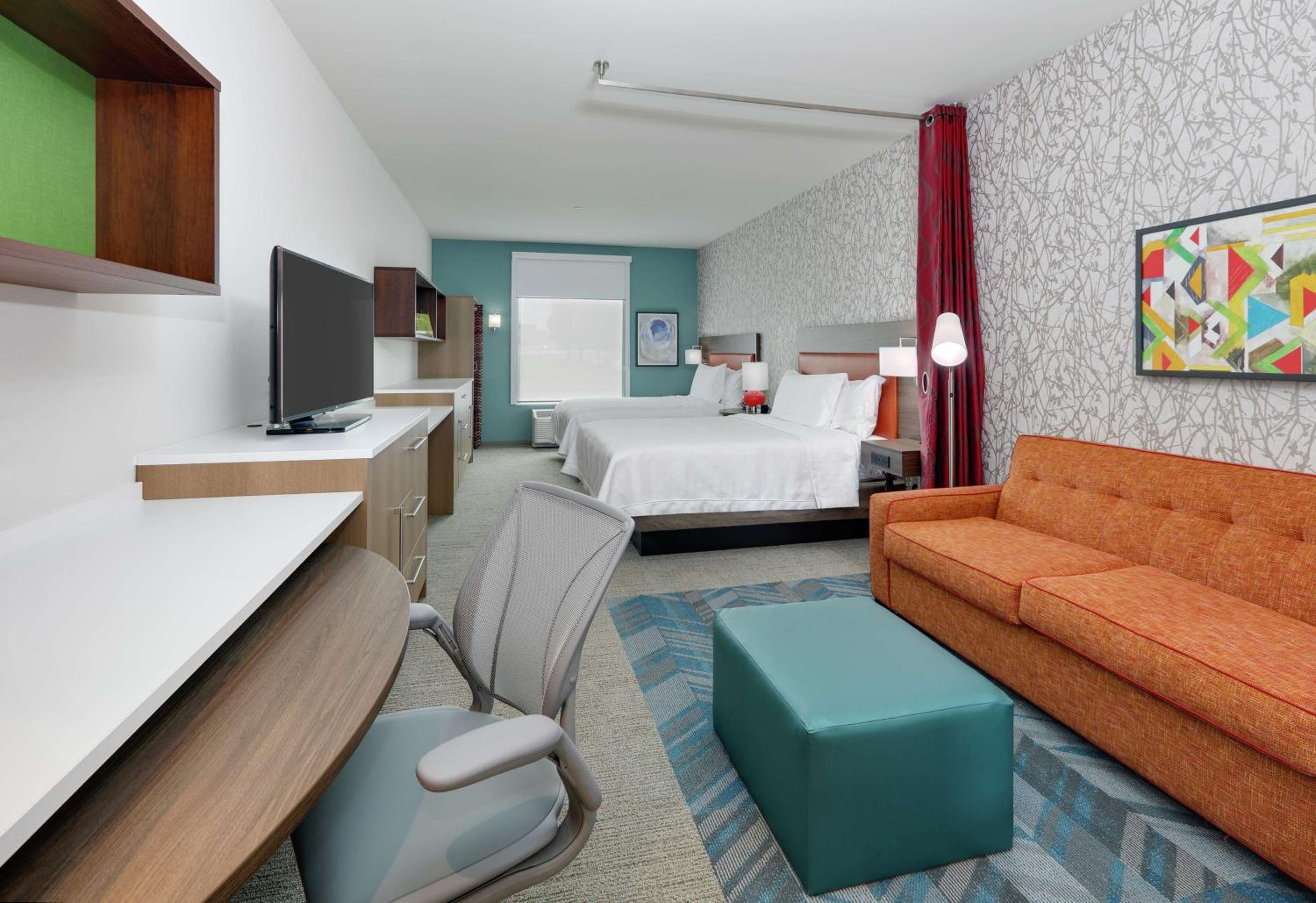 Queen Studio with Two Queen Beds - Non-Smoking - Photo 3