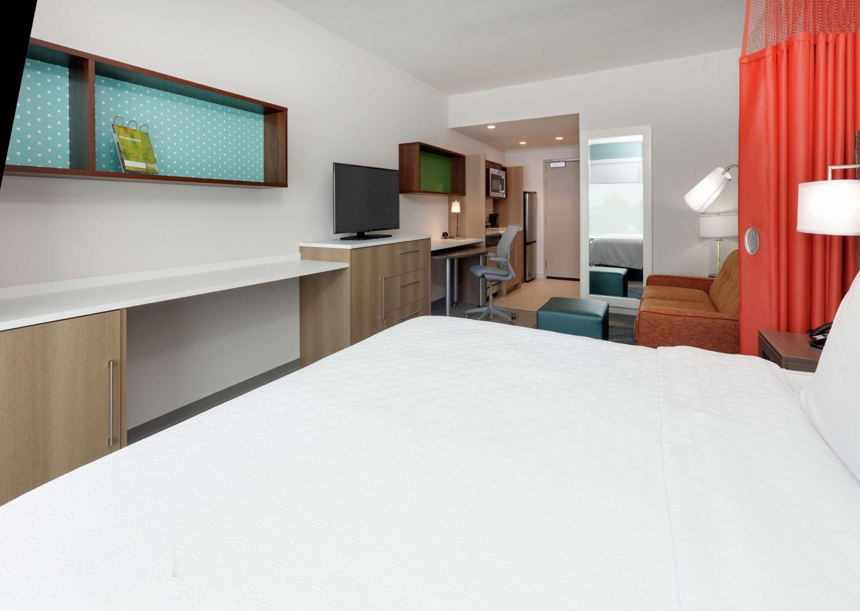 King Studio Suite - Non-Smoking - Photo 4