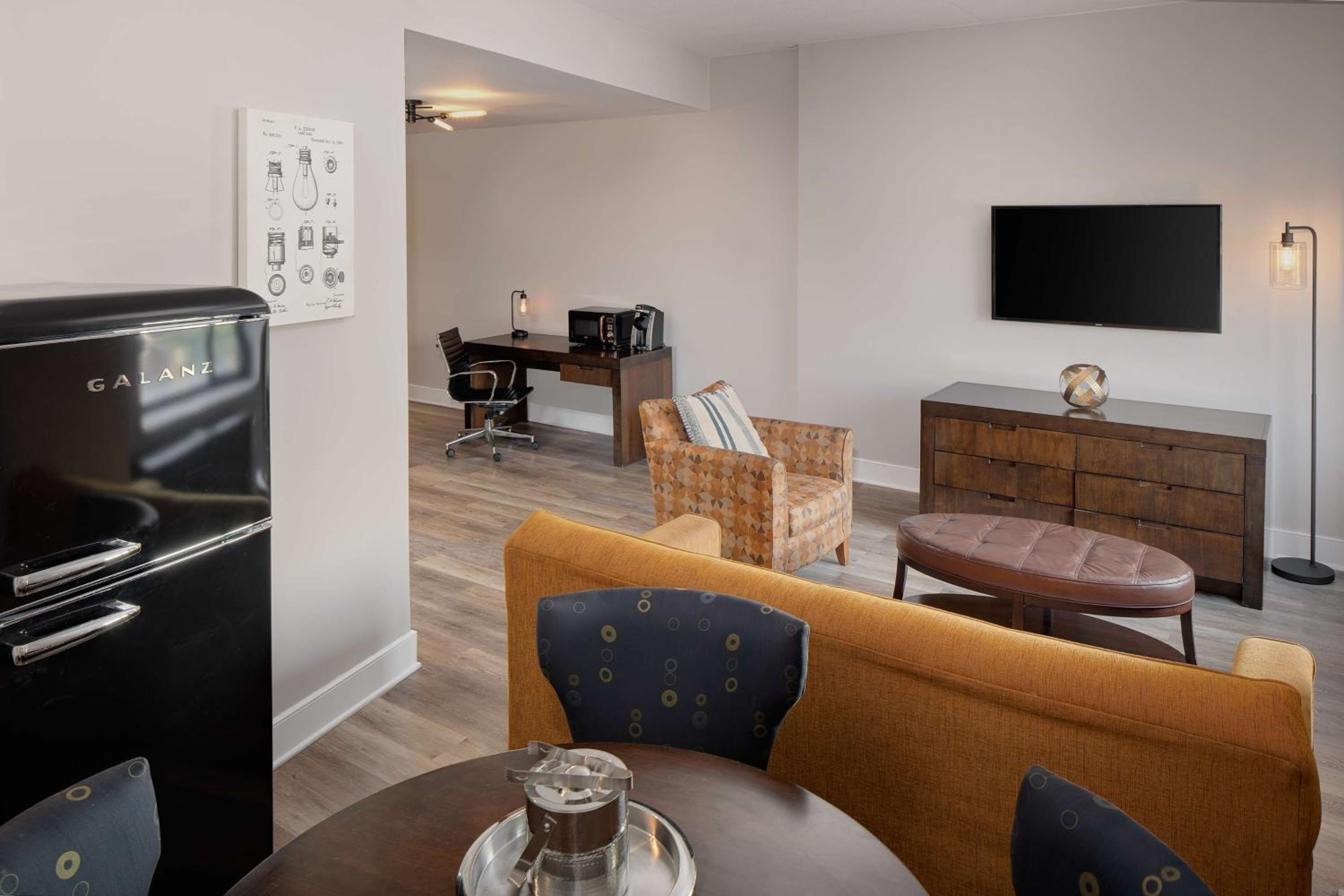 Edison King Suite photo 1