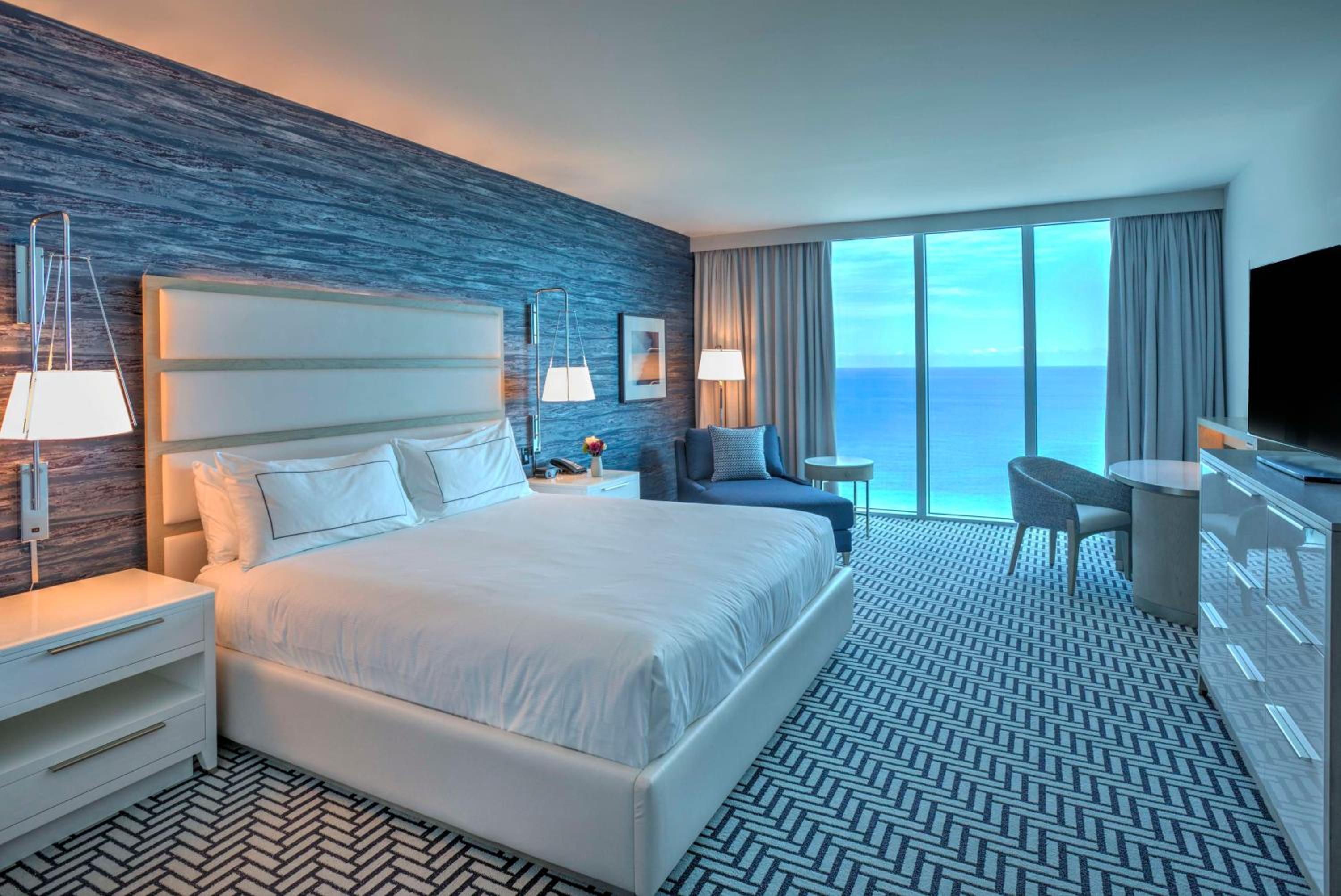 King Room with Oceanfront - Photo 1