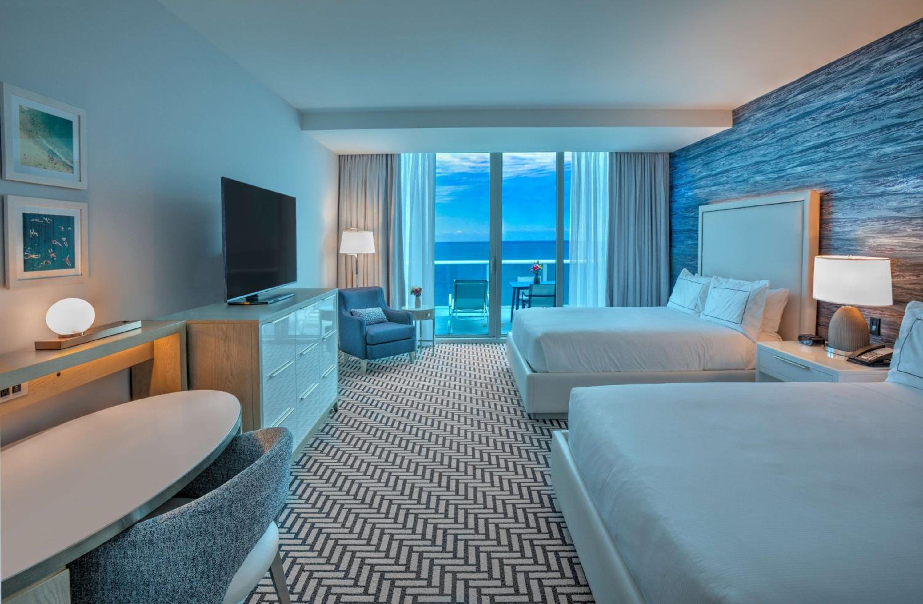 Queen Room with Two Queen Beds and Balcony - Oceanfront - Photo 2